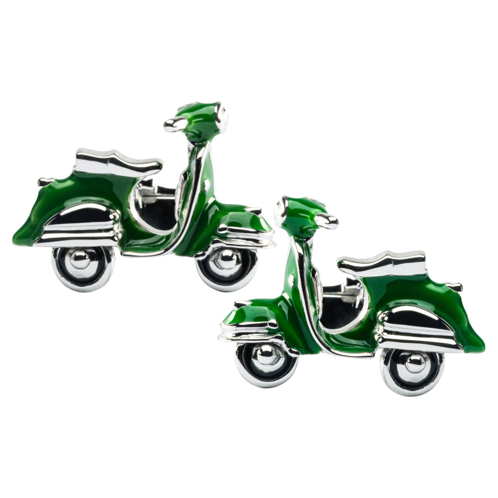 Gemelli da polso a forma di scooter in argento con smalto verde Alex Jona  in vendita su 1stDibs