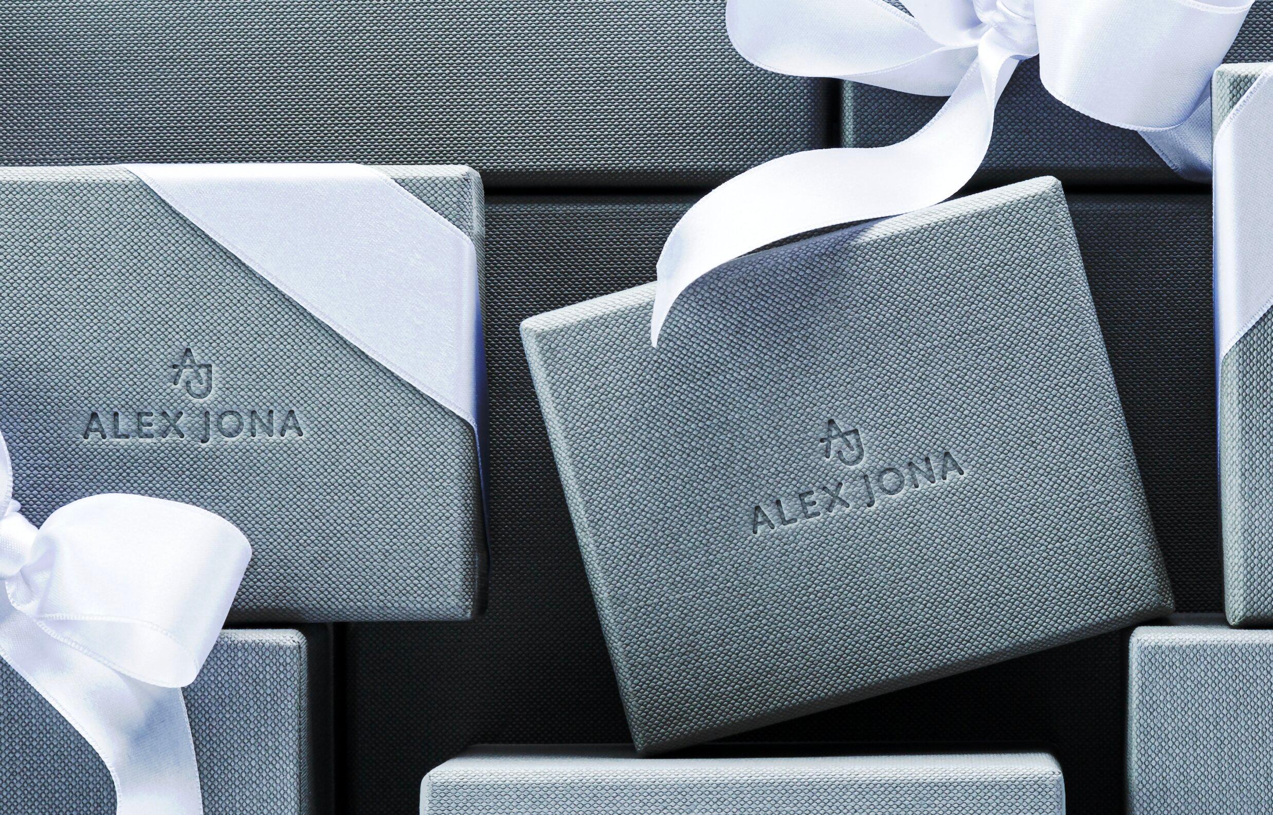Alex Jona Pendants d'oreilles en or blanc 18 carats, agate grise et saphir bleu Neuf - En vente à Torino, IT