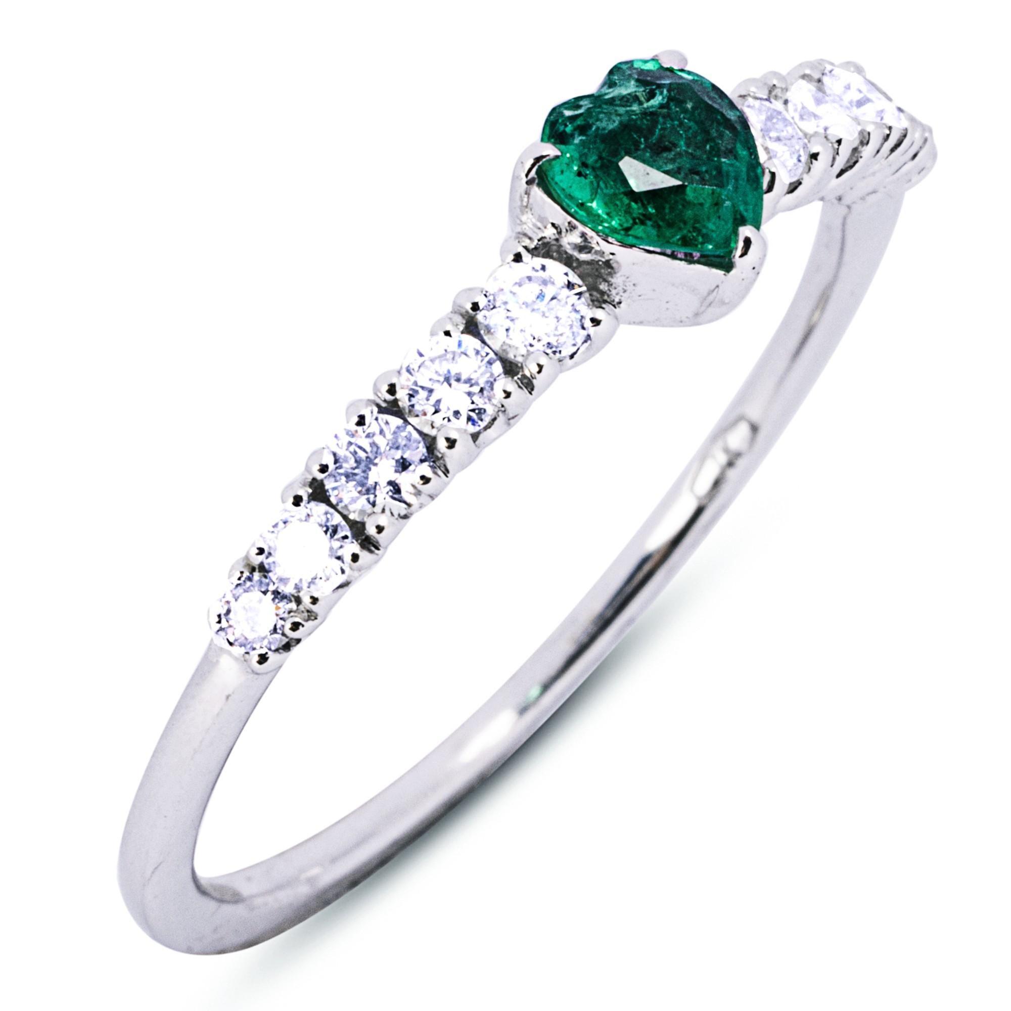 Alex Jona Heart Cut Emerald & White Diamond 18 Karat White Gold Solitaire Ring In New Condition For Sale In Torino, IT