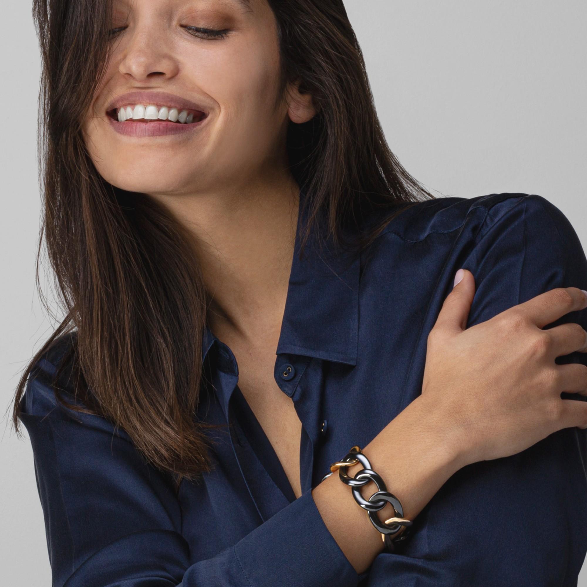 Alex Jona High-Tech Bracelet à maillons courbes en or rose 18 carats et céramique noire Pour femmes en vente
