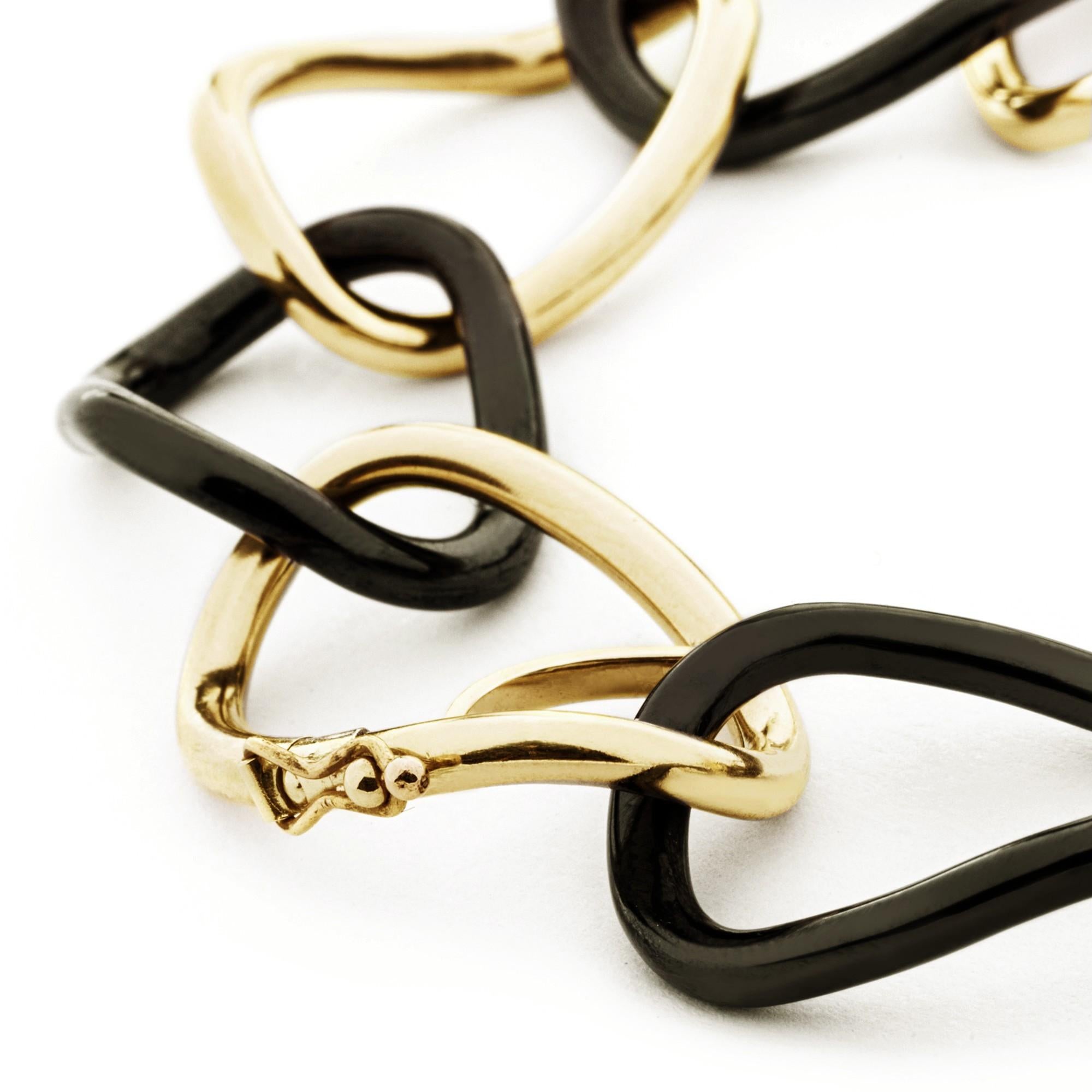 Contemporary Alex Jona High-Tech Black Ceramic 18 Karat Yellow Gold Curb Link Bracelet For Sale