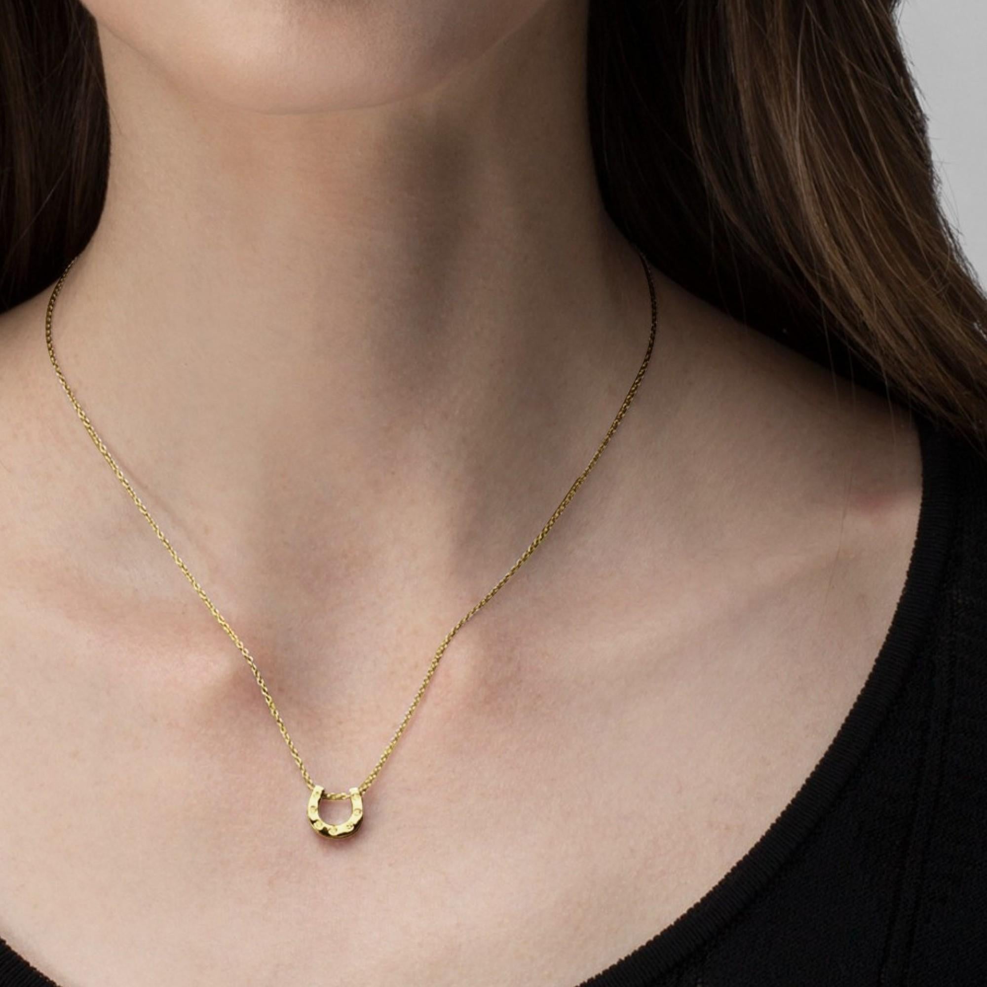 Women's or Men's Alex Jona Horseshoe 18 Karat Yellow Gold Sliding Pendant Necklace For Sale