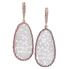 Alex Jona Pendientes colgantes de oro rosa de 18 quilates con diamante de jade, zafiro azul y rosa