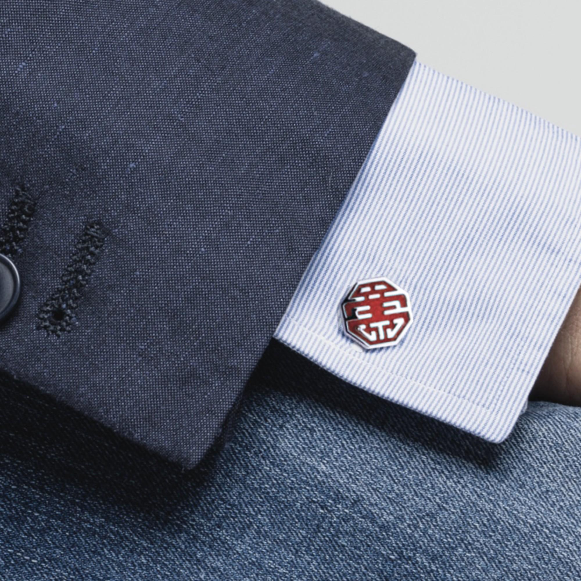 Alex Jona Boutons de manchette en argent sterling et émail rouge « Long and Happy Life Symbol » en vente 1