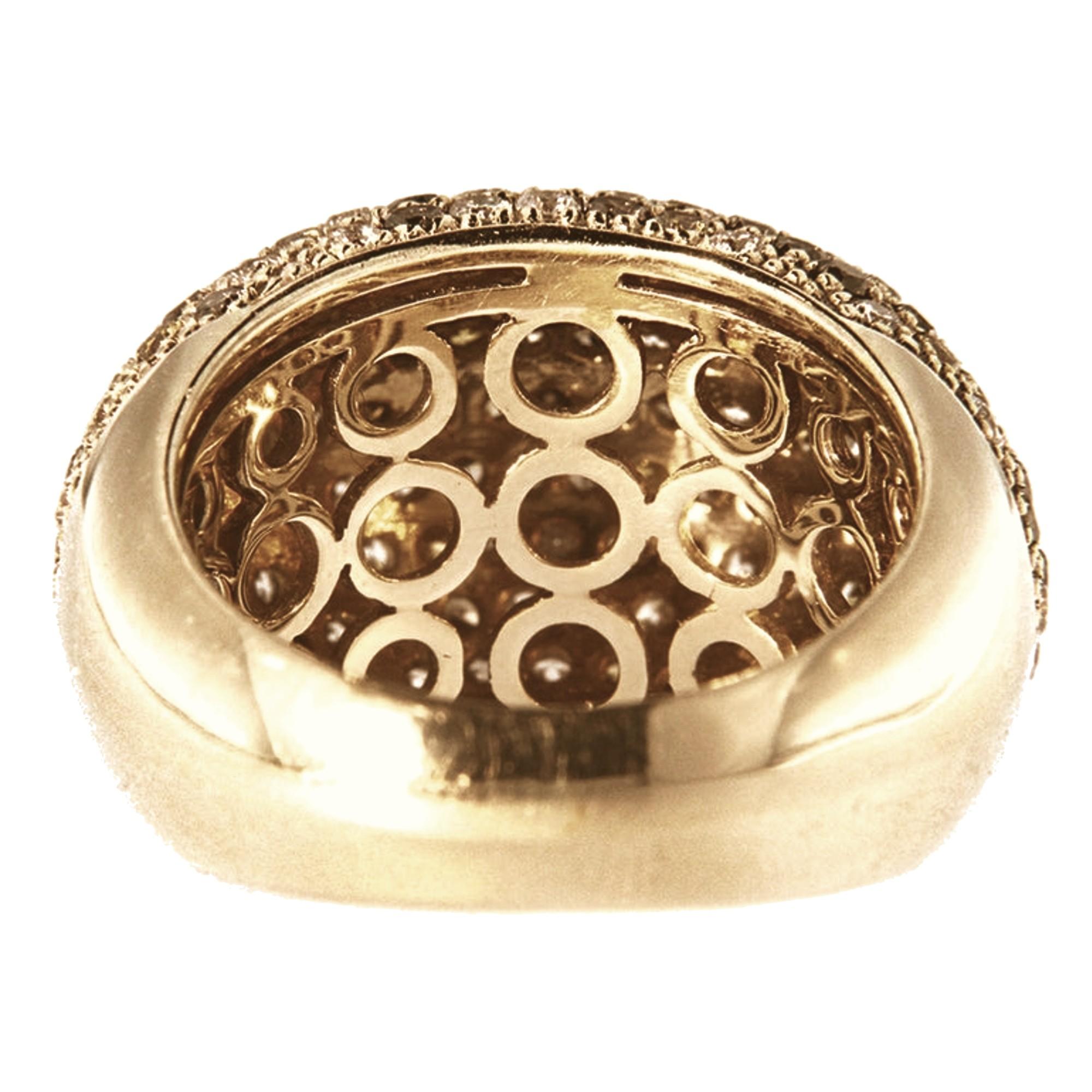 Alex Jona Bague dôme en or jaune 18 carats avec diamants multicolores en vente 1