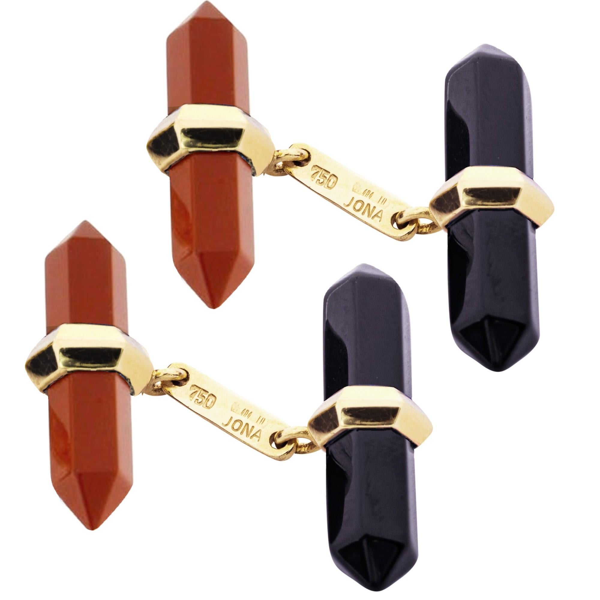 Mixed Cut Alex Jona Onyx Carnelian 18 Karat Yellow Gold Prism Bar Cufflinks For Sale