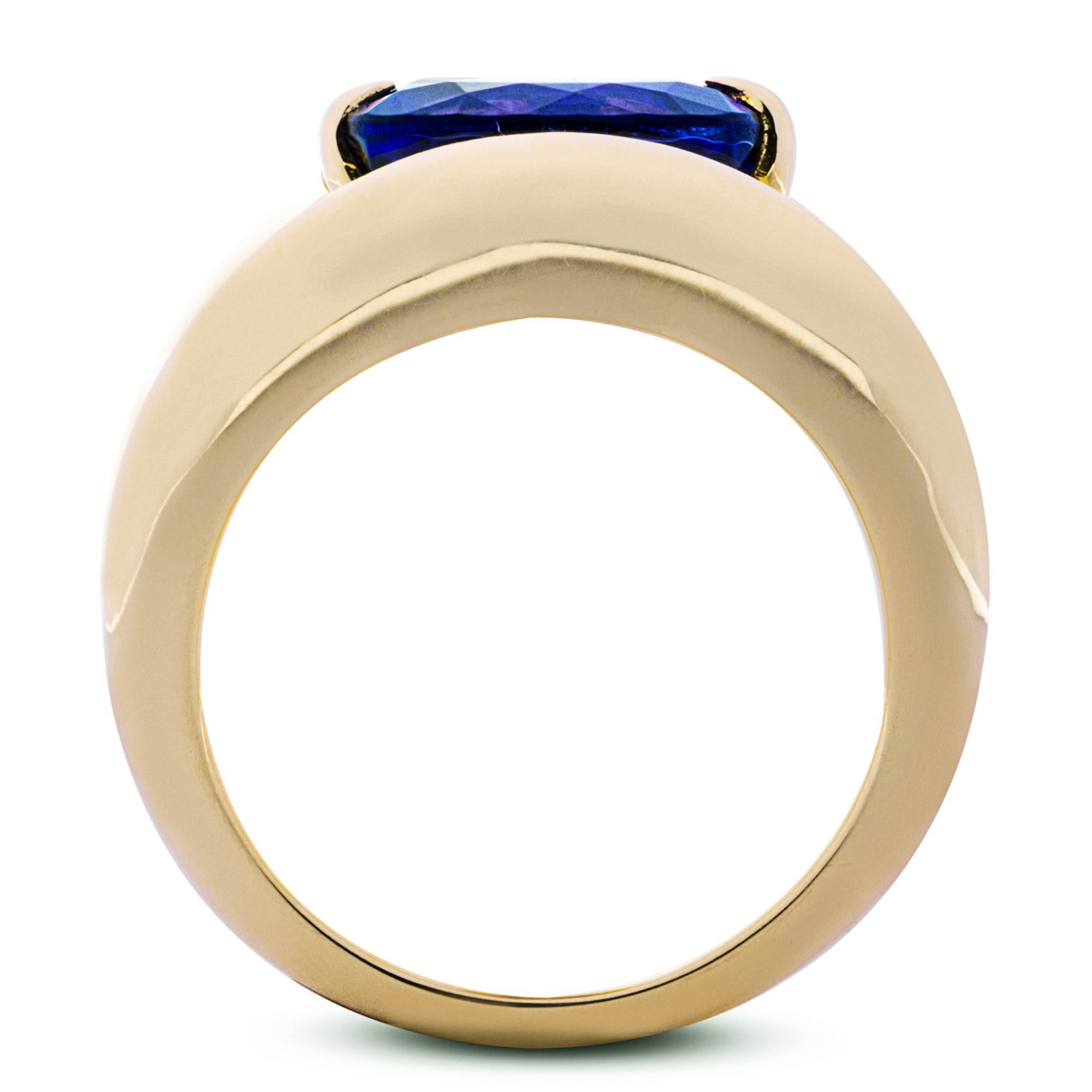 Women's or Men's Alex Jona  Oval Cut Tanzanite 18 Karat Yellow Gold Ring For Sale