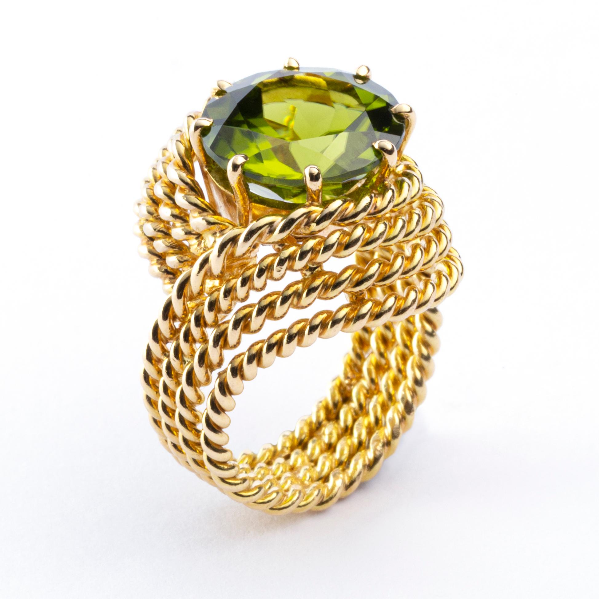 Round Cut Alex Jona Peridot 18 Karat Yellow Gold Nounou Ring