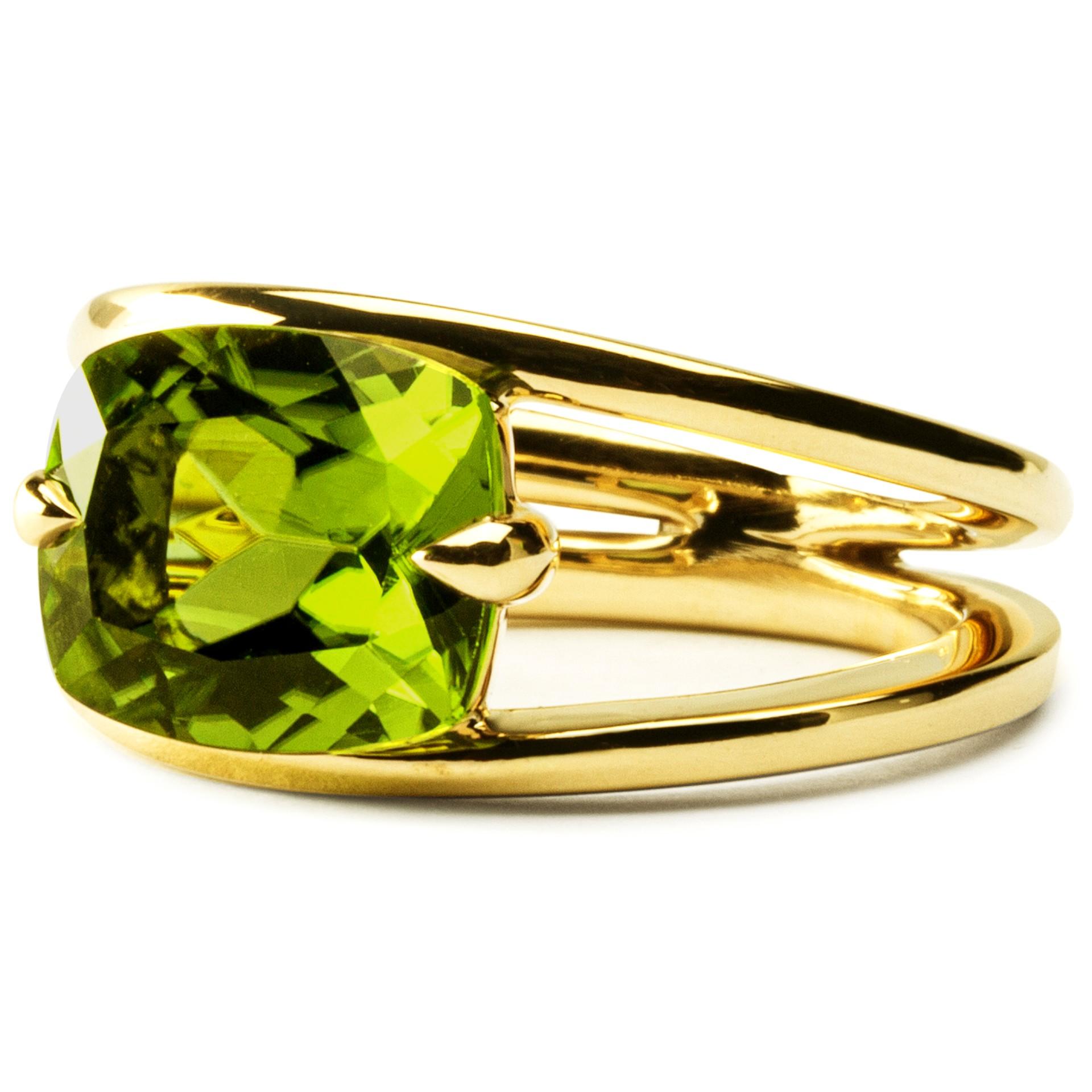Alex Jona Peridot 18 Karat Yellow Gold Solitaire Open Band Ring In Fair Condition For Sale In Torino, IT
