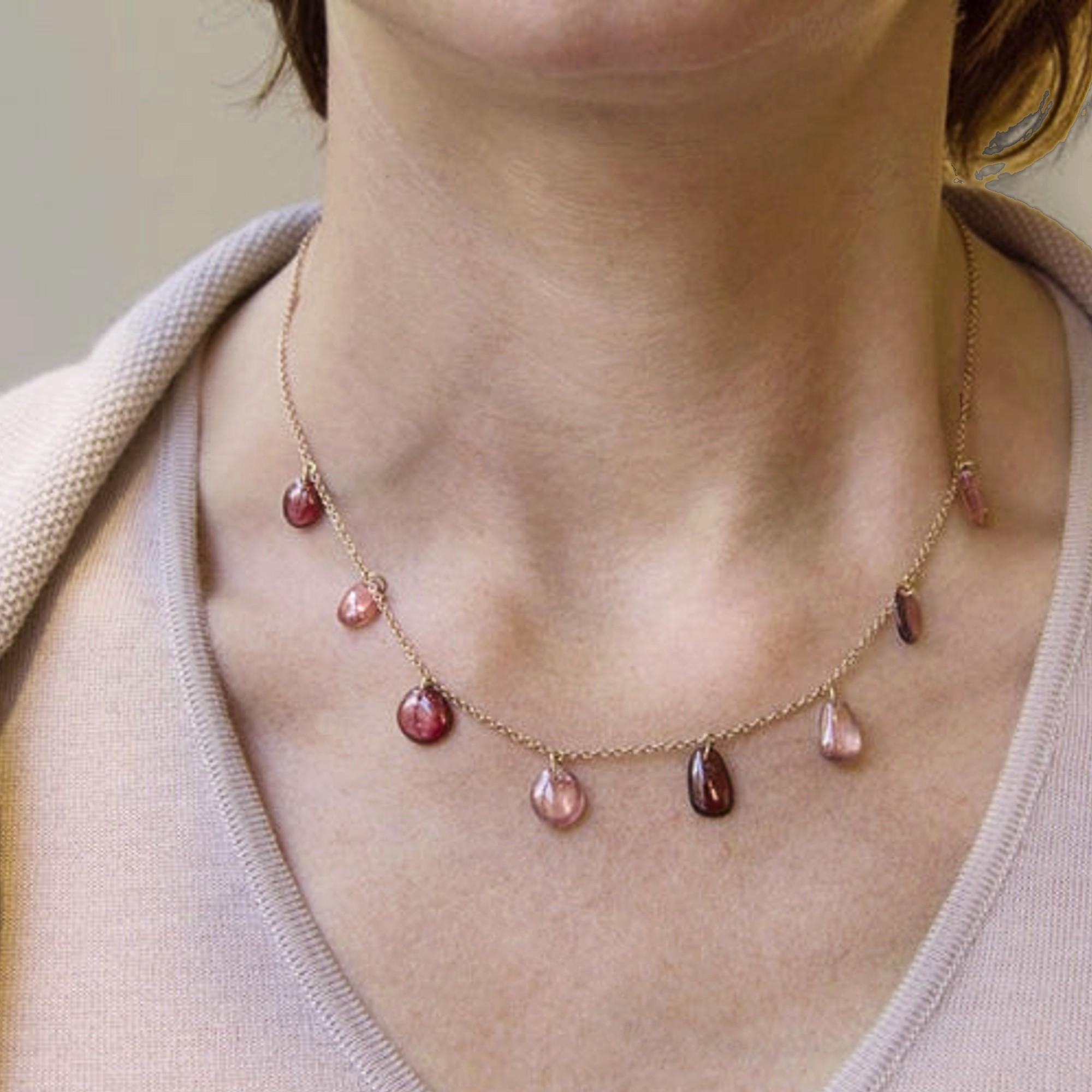 Alex Jona design collection, Hand crafted in Italy, 18 Karat Rose gold chain necklace suspending 8 irregular flat cabochon cut Red and Pink Burmese Spinels. 
Dimension: L 17.71 in/ 45 cm X D stone 0.15 in/ 3.81 cm
Weight : 6.9 g

Alex Jona jewels
