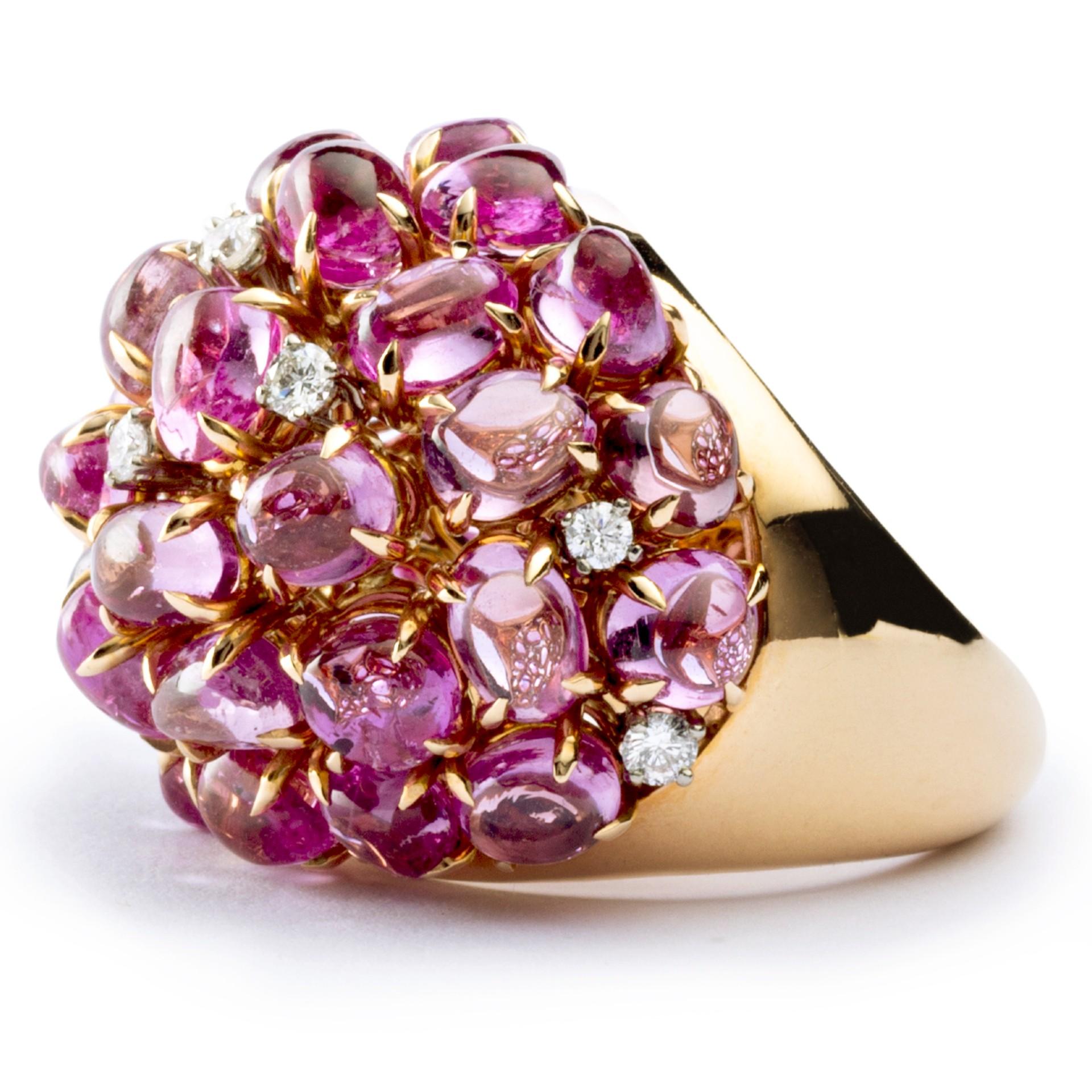 Perle Alex Jona, bague dôme en or rose 18 carats avec saphir rose et diamants en vente
