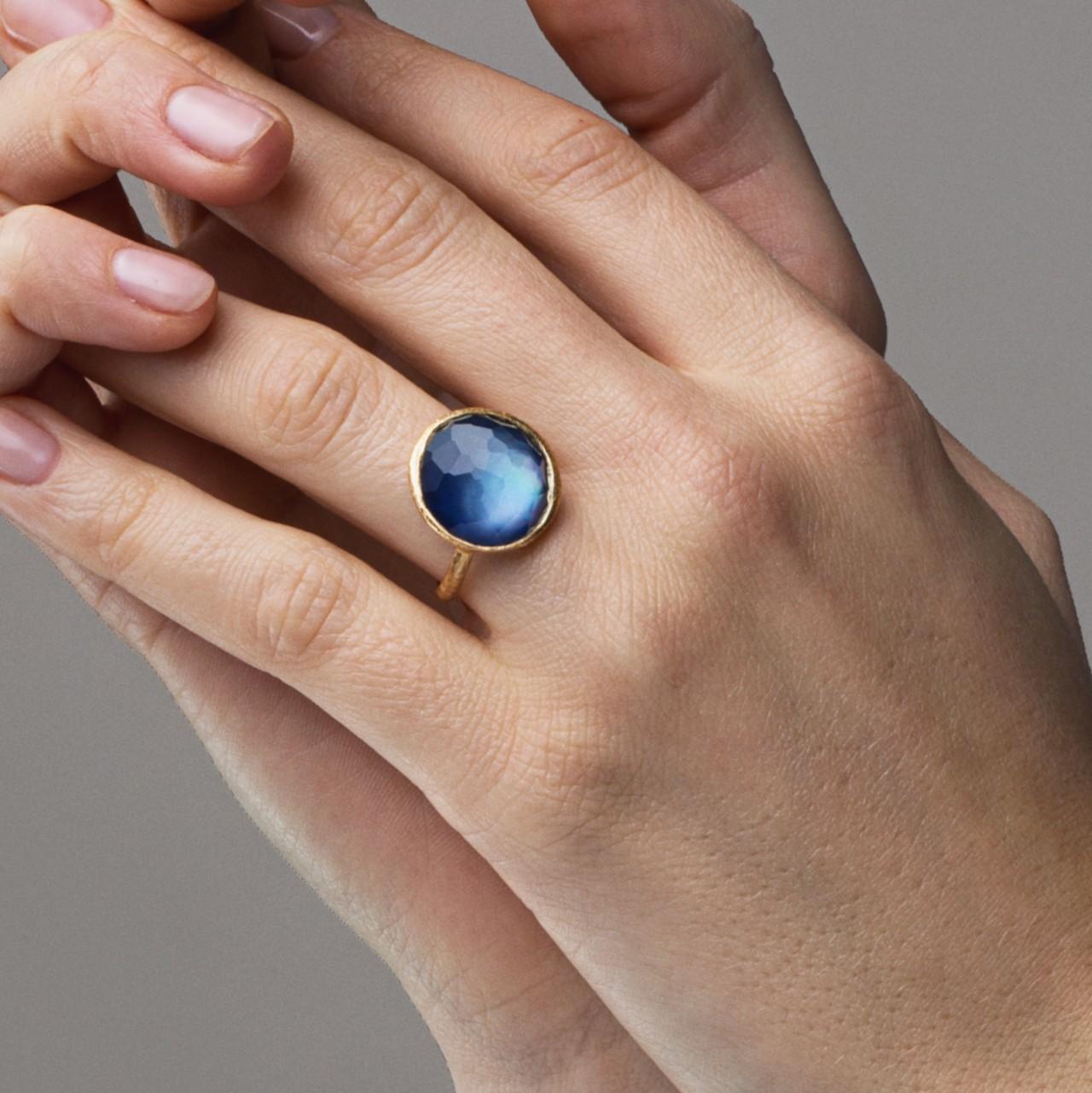 Round Cut Alex Jona Quartz Lapis Lazuli 18 Karat Yellow Gold Ring For Sale