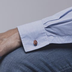 Gemelli in argento a forma di uovo di diaspro rosso di Alex Jona