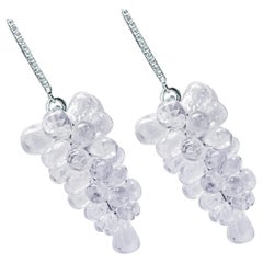 Alex Jona Boucles d'oreilles en goutte en or blanc avec grappe de diamants blancs et cristal de roche