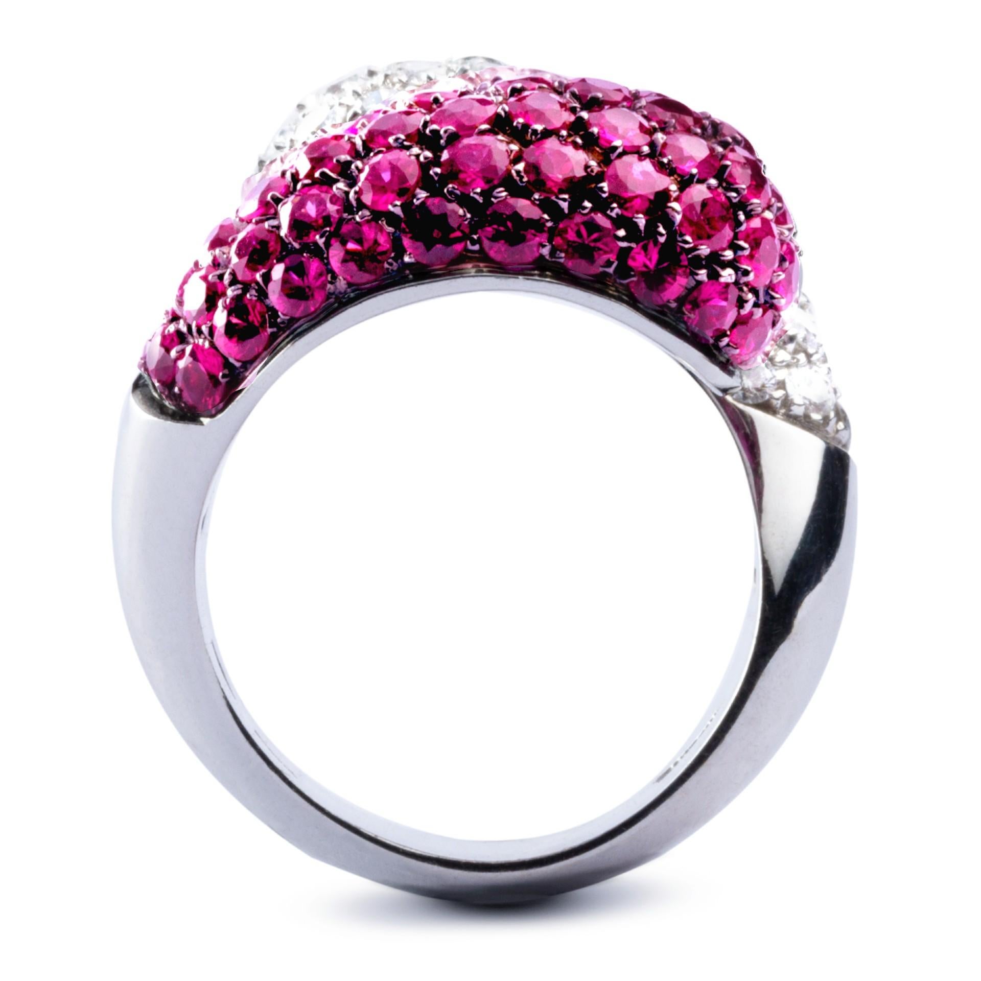 Alex Jona Rubin Weiß Diamant 18 Karat Weißgold Crossover Dome Cocktail Ring im Angebot 3