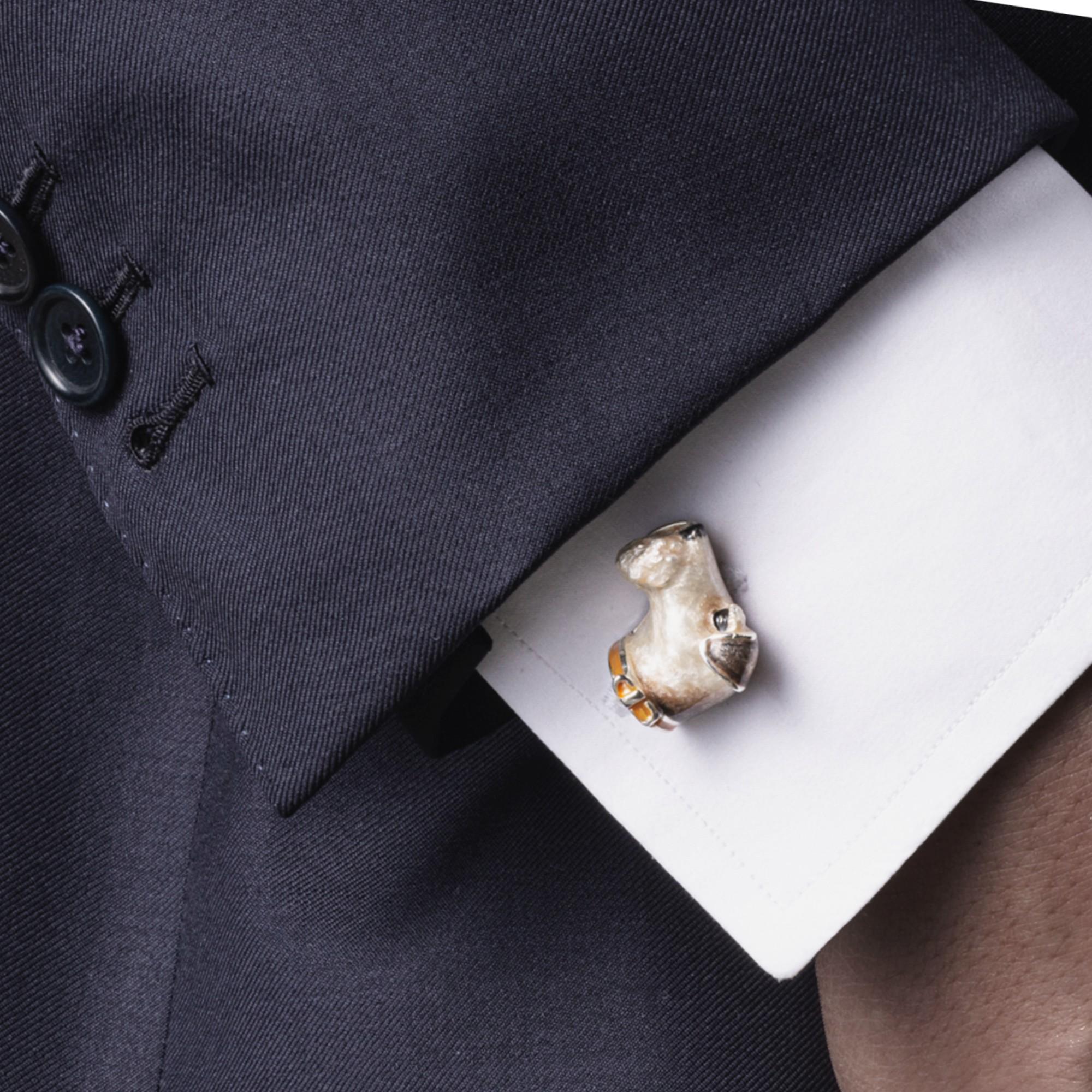 Uomo Gemelli con cane Fox Terrier di Alex Jona in argento sterling con smalto in vendita