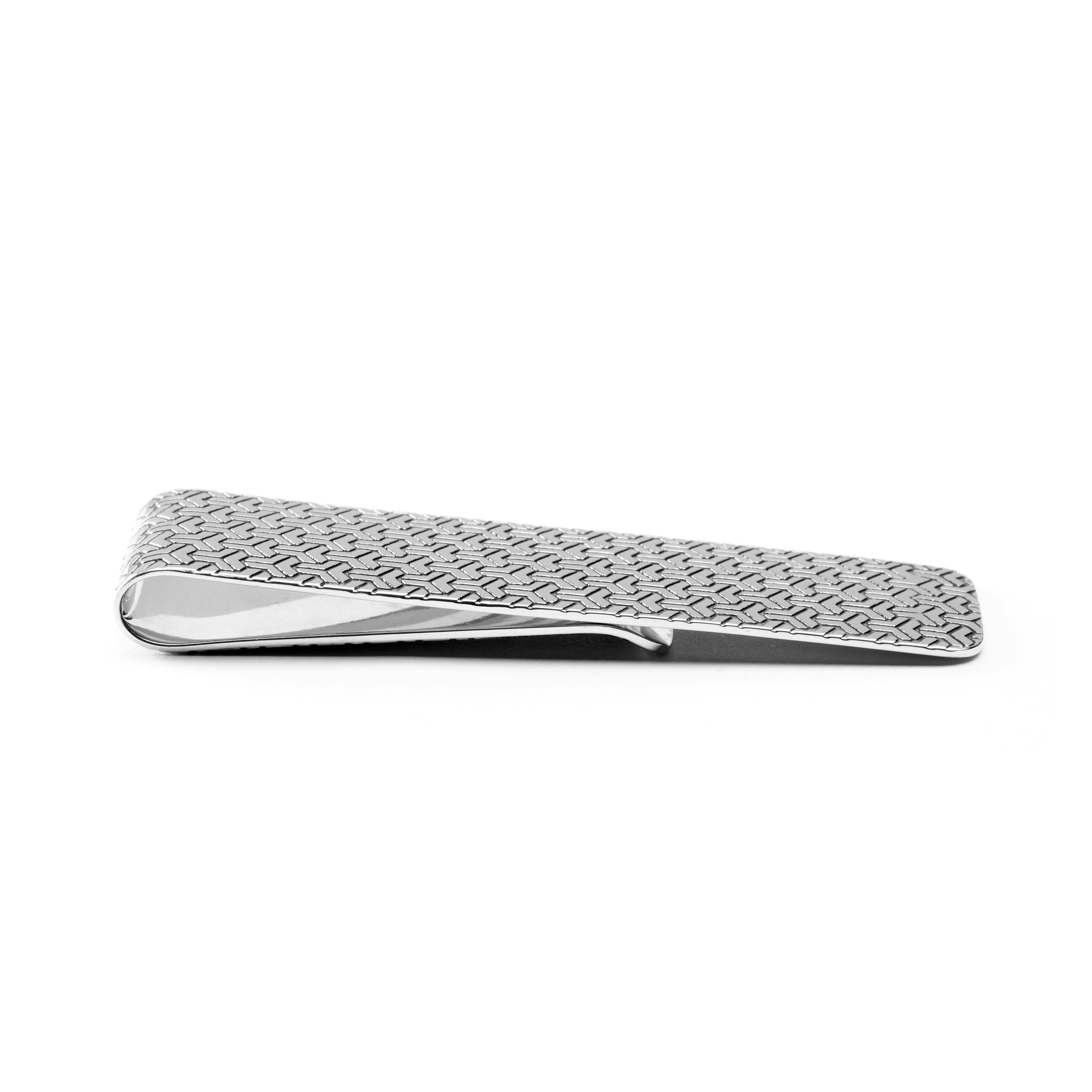 Alex Jona hand crafted in Italy, rhodium plated Sterling Silver money clip.
All Jona jewelry is new and has never been previously owned or worn. Each item will arrive at your door beautifully gift wrapped in Jona boxes, put inside an elegant pouch