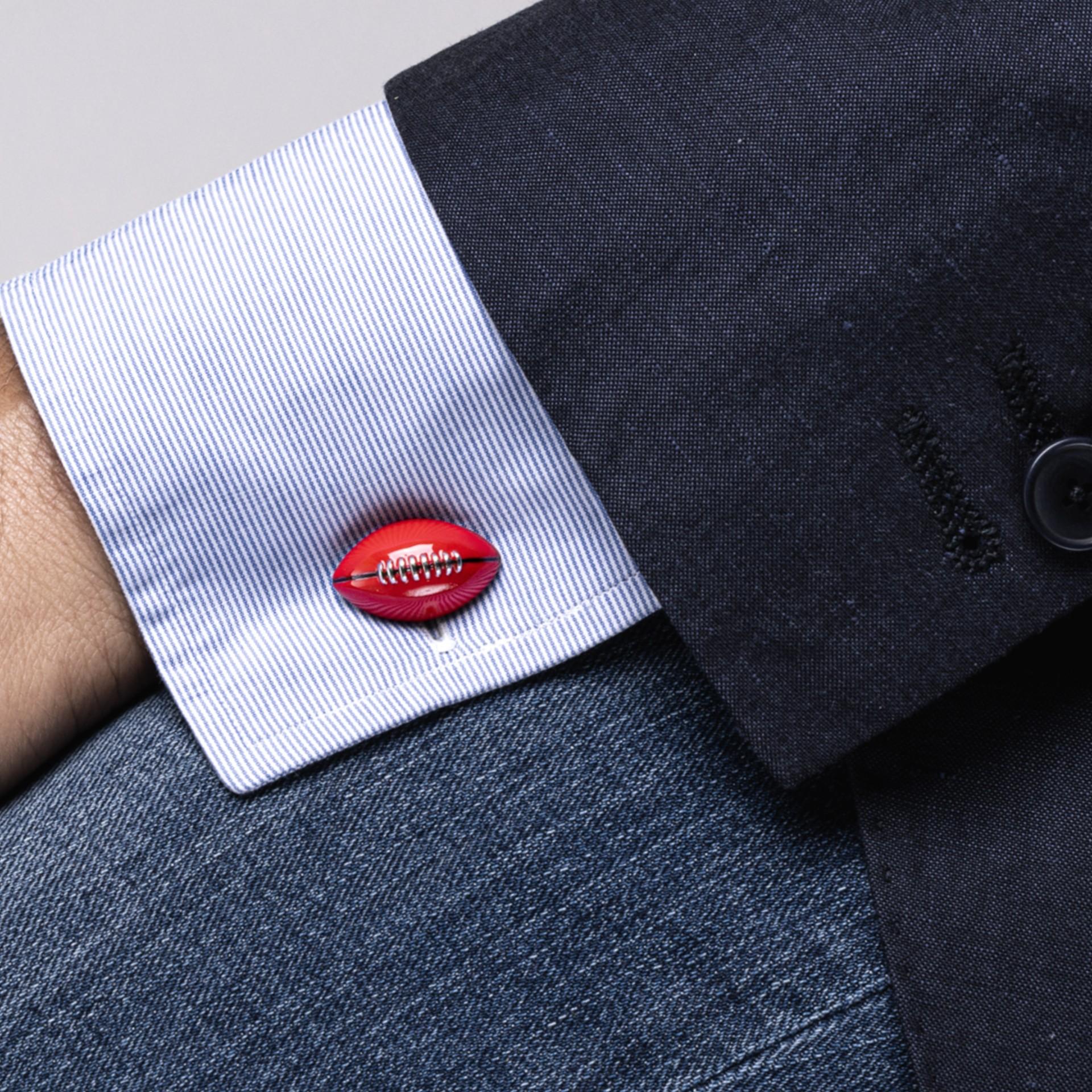Alex Jona Boutons de manchette boule de football en argent sterling et émail rouge Pour hommes en vente