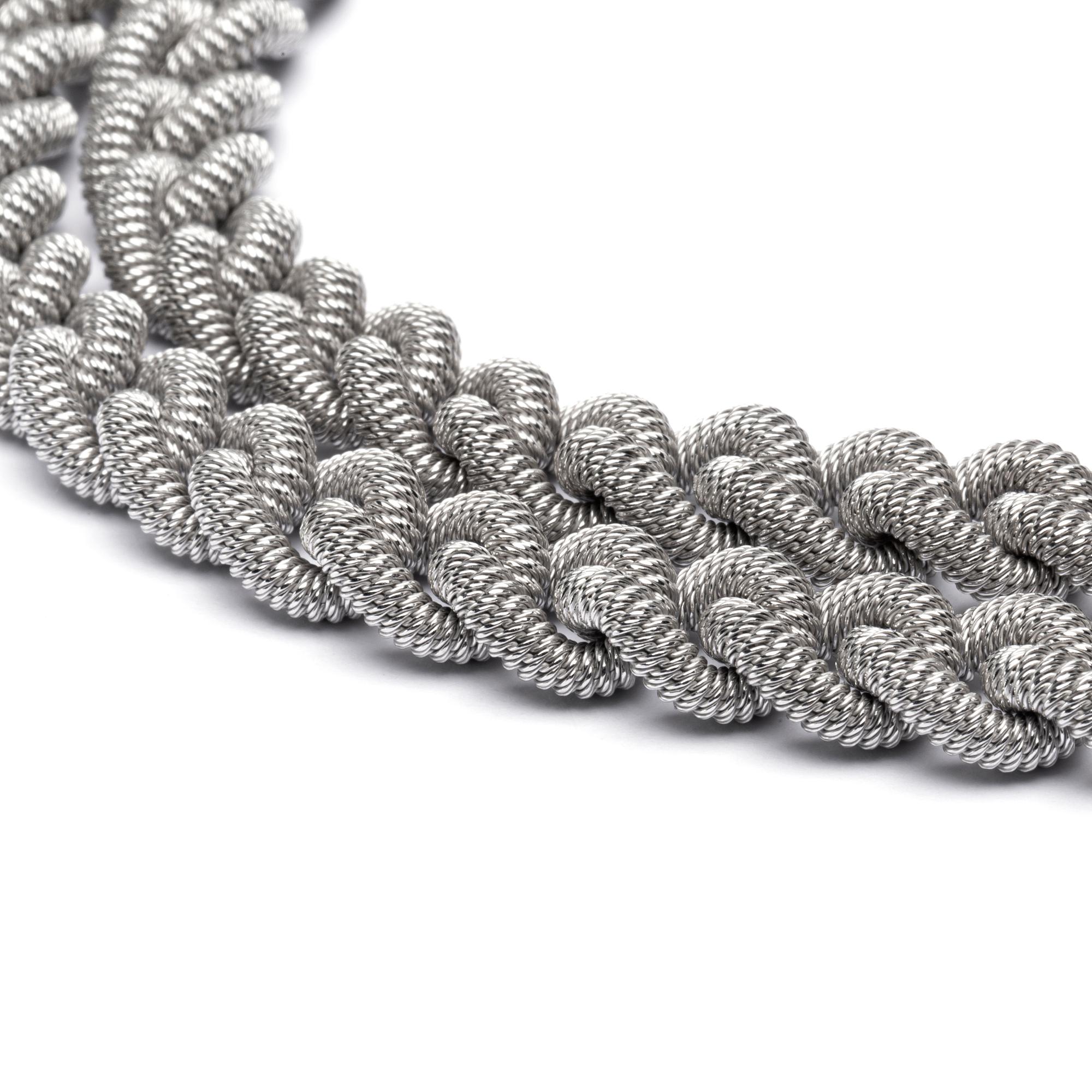 Lange Halskette aus Sterlingsilber mit gedrehtem Draht und Kurbelgliedern von Jona im Angebot 3