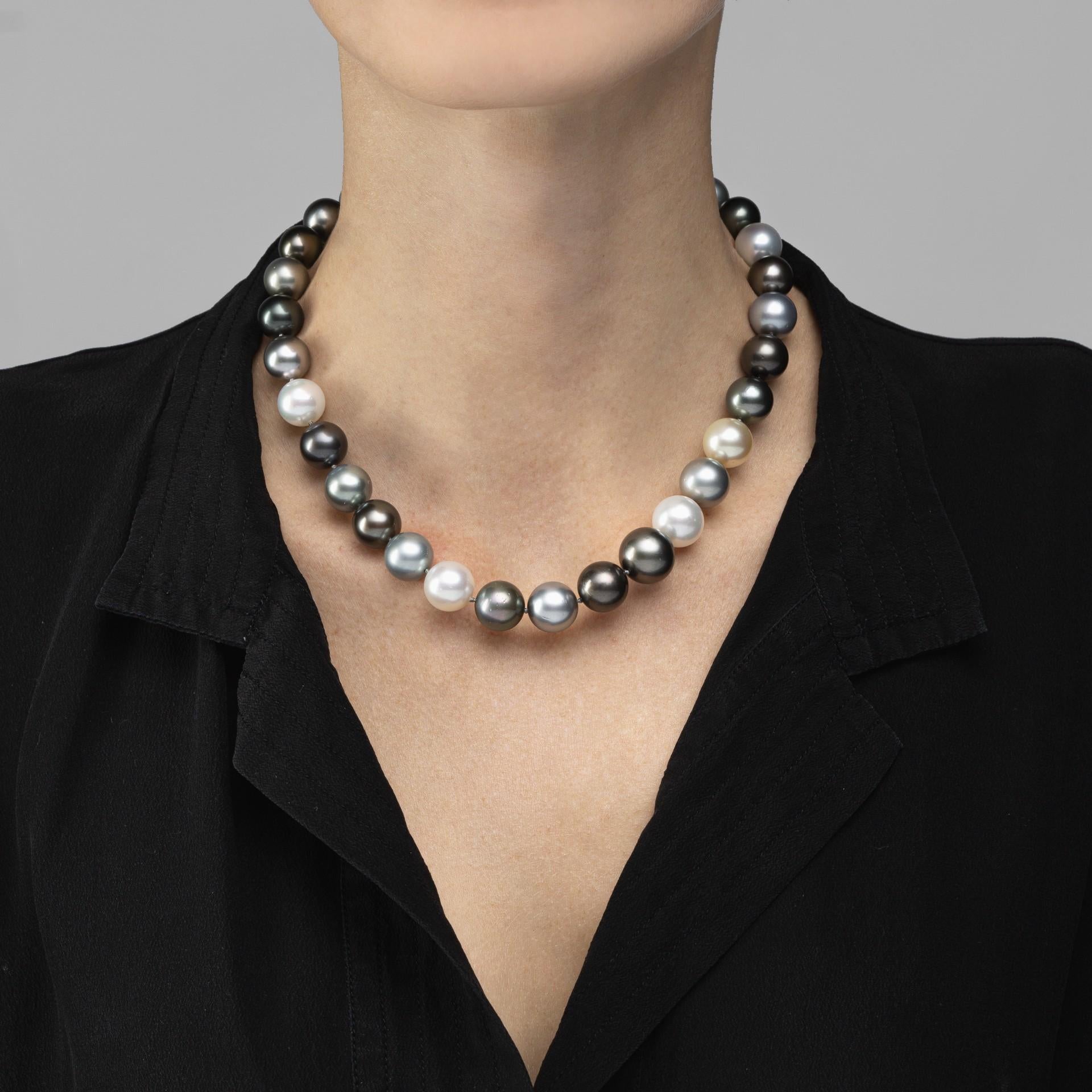 Alex Jona collection, 17.52 inch long necklace consisting of thirty three Tahiti  grey pearls and South Sea White Pearls, the pearls are strung with an invisible clasps. Pearl Quality: AA Pearl Luster: AA
Length : L 17.52 in / 44.5 cm 
Pearl