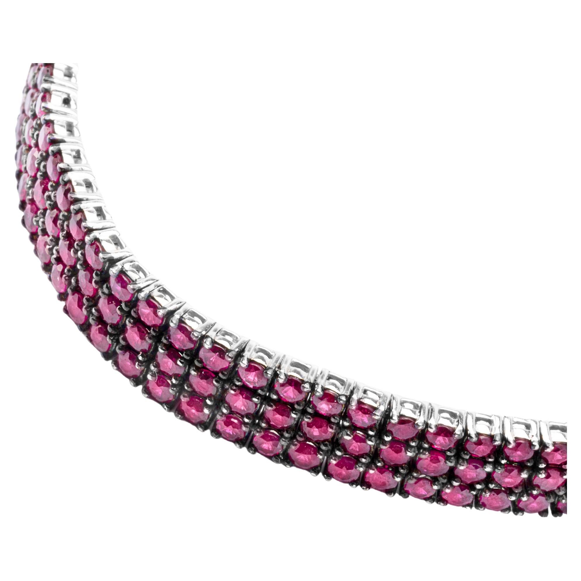 Alex Jona Three-Row Ruby 18 Karat White Gold Tennis Bracelet Corte redondo en venta