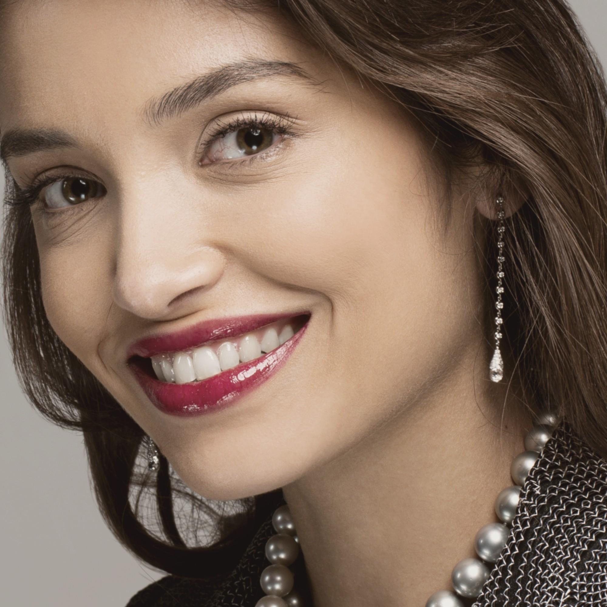 Alex Jona design collection, hand crafted in Italy, 18K white gold drop earrings set with twenty white diamonds weighing 0.69 carats and two briolette cut white diamond drops, F color, VVS1 clarity, weighing 1.71 carats in total. 

Alex Jona jewels