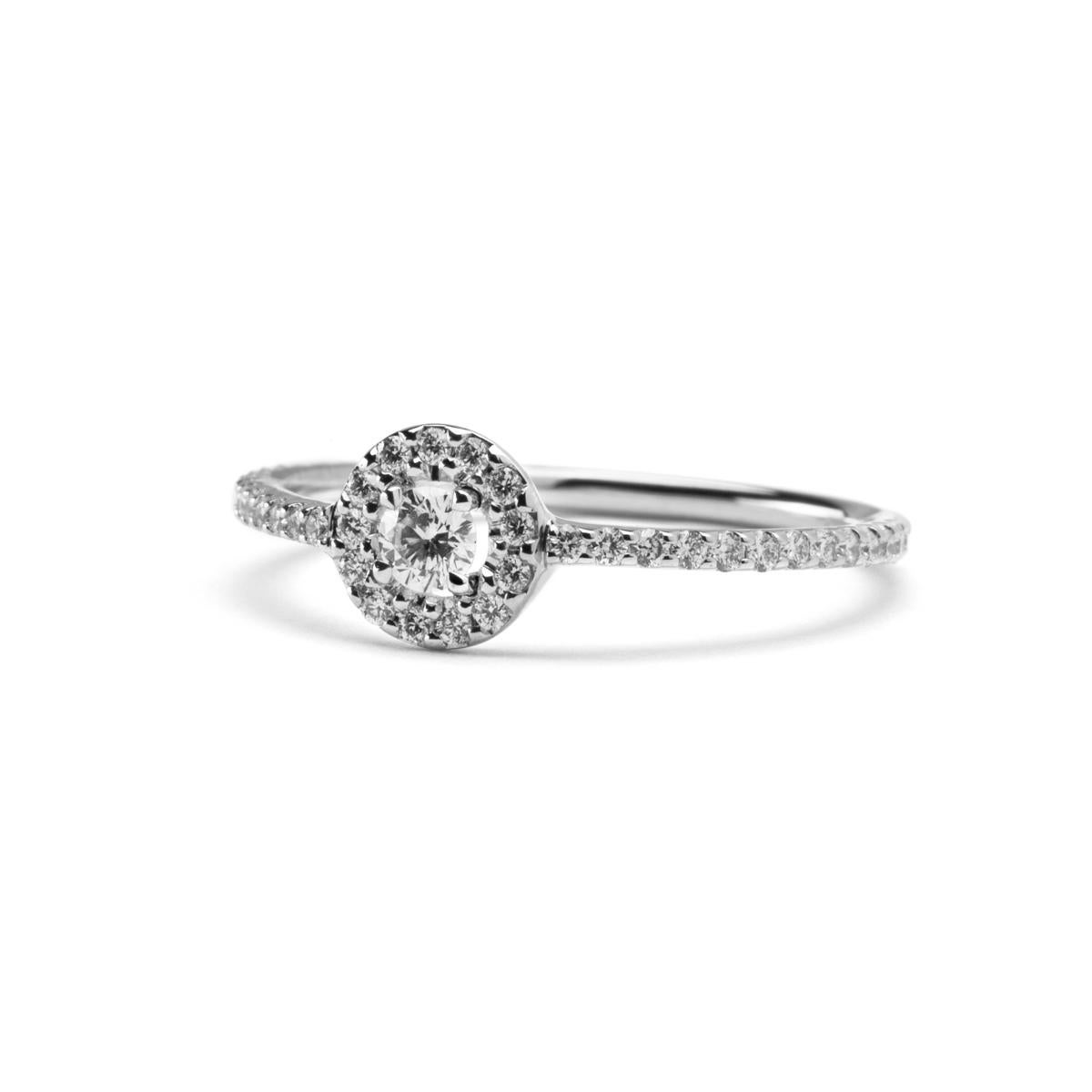 Taille ronde Alex Jona Bague en or blanc 18 carats avec halo de diamants blancs en vente