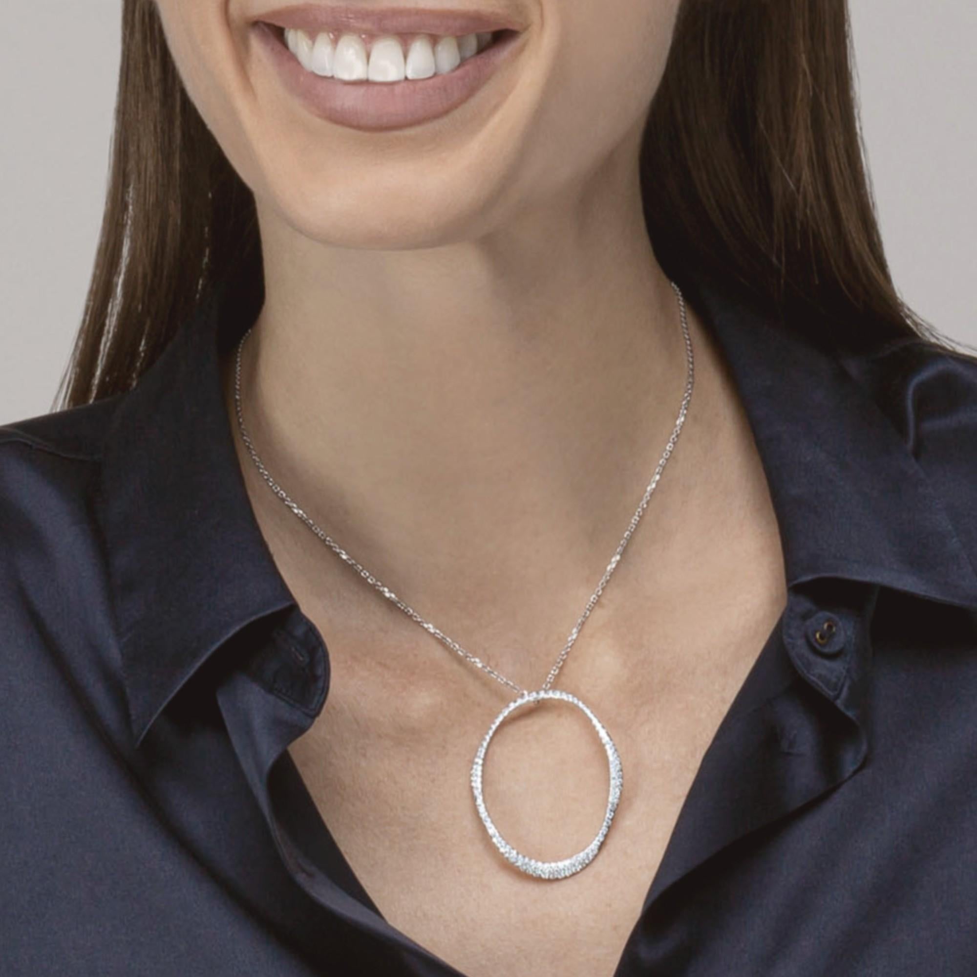 Alex Jona - Collana con ciondolo a cerchio aperto in oro bianco 18 carati e diamanti bianchi In condizioni Nuovo in vendita a Torino, Piedmont