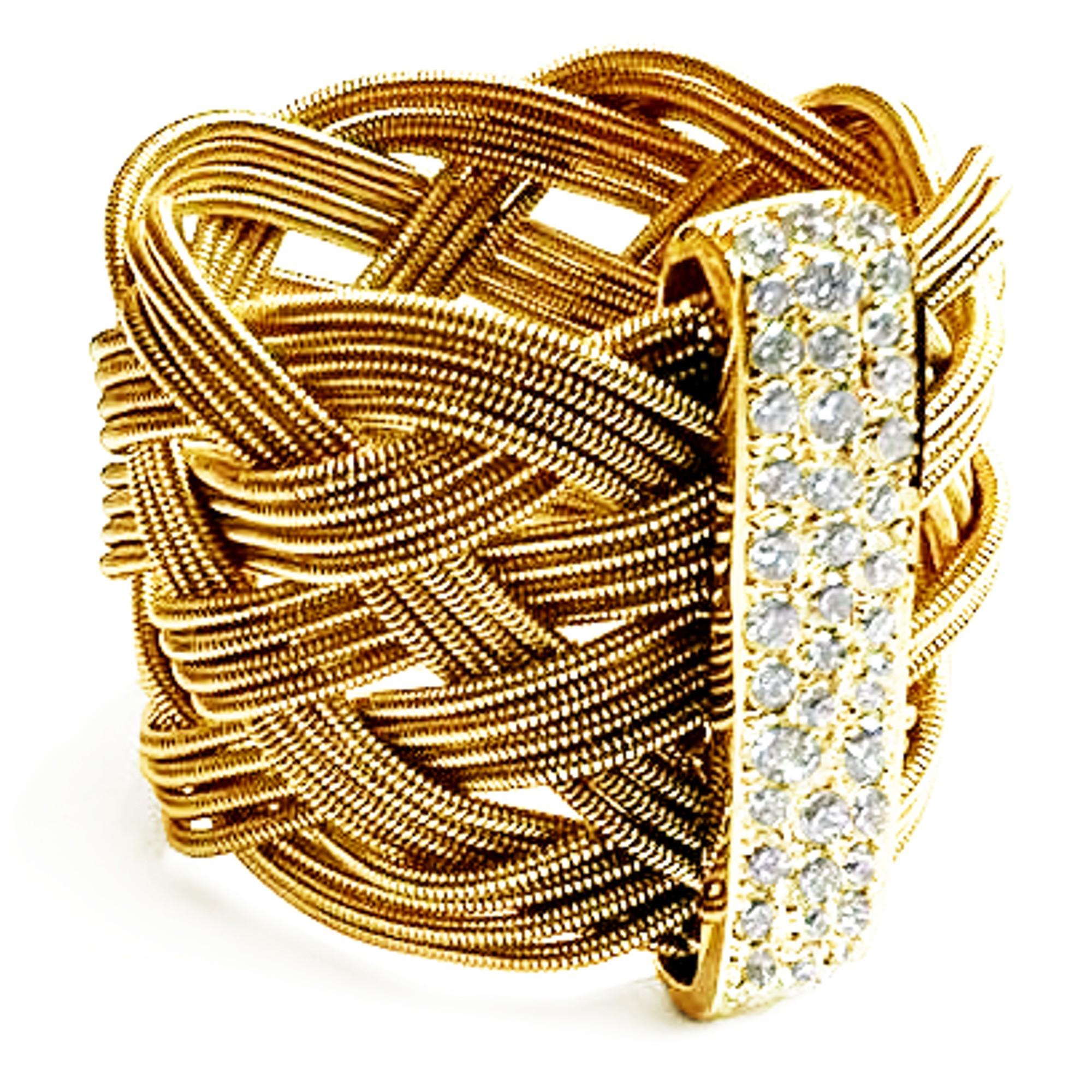 Taille ronde Alex Jona, bague à trois anneaux filigranes en or jaune 18 carats et diamants blancs en vente