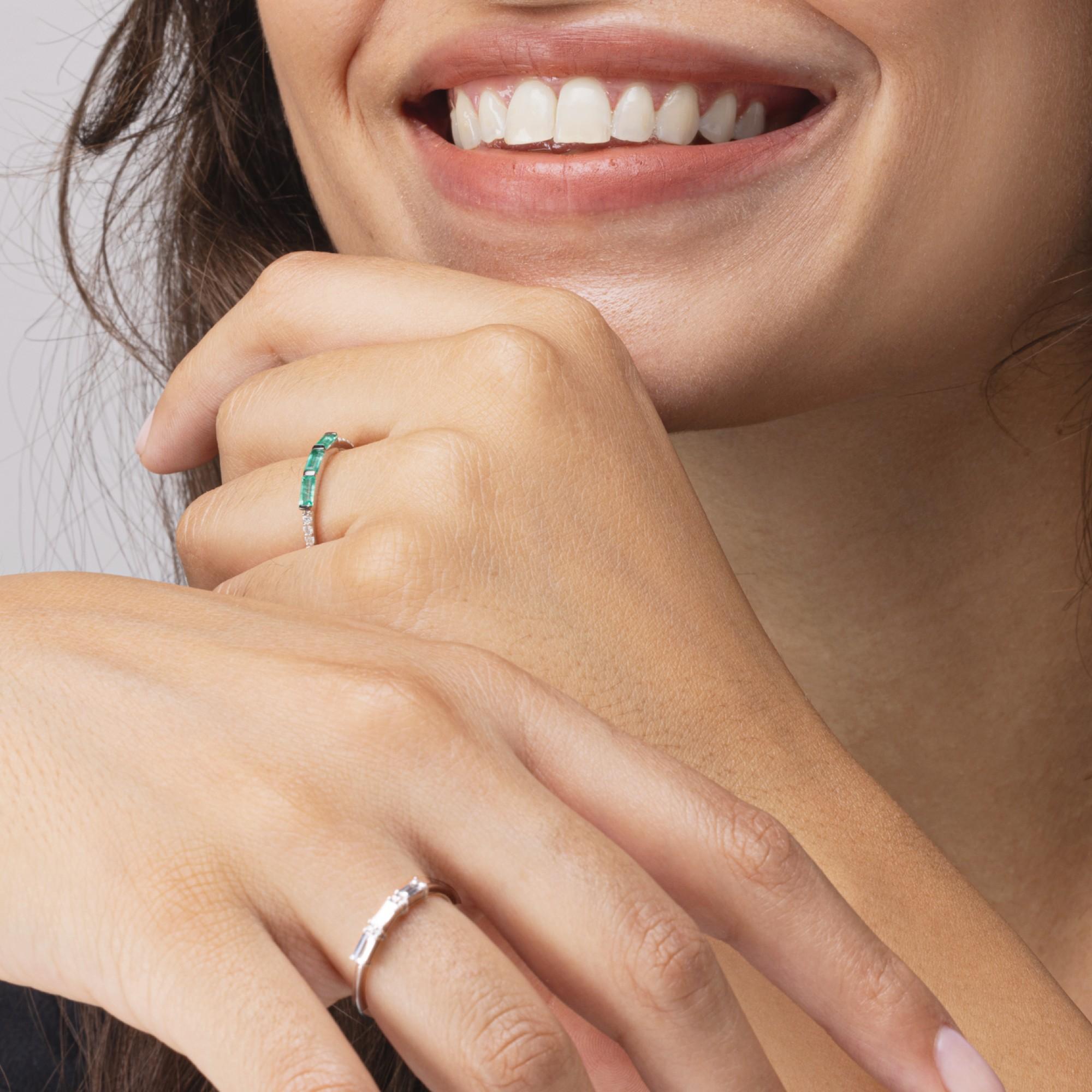 Women's Alex Jona White Diamond Baguette Cut 18 Karat White Gold Ring For Sale