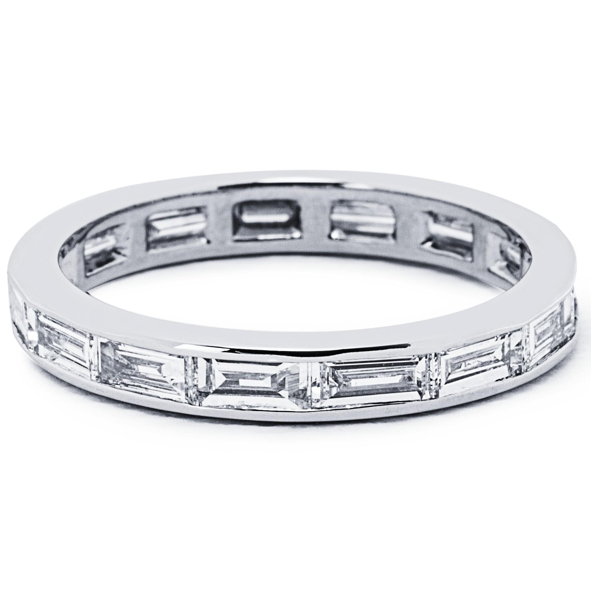 Alex Jona White Diamond Baguette Platinum Eternity Band Ring In New Condition For Sale In Lugano, CH