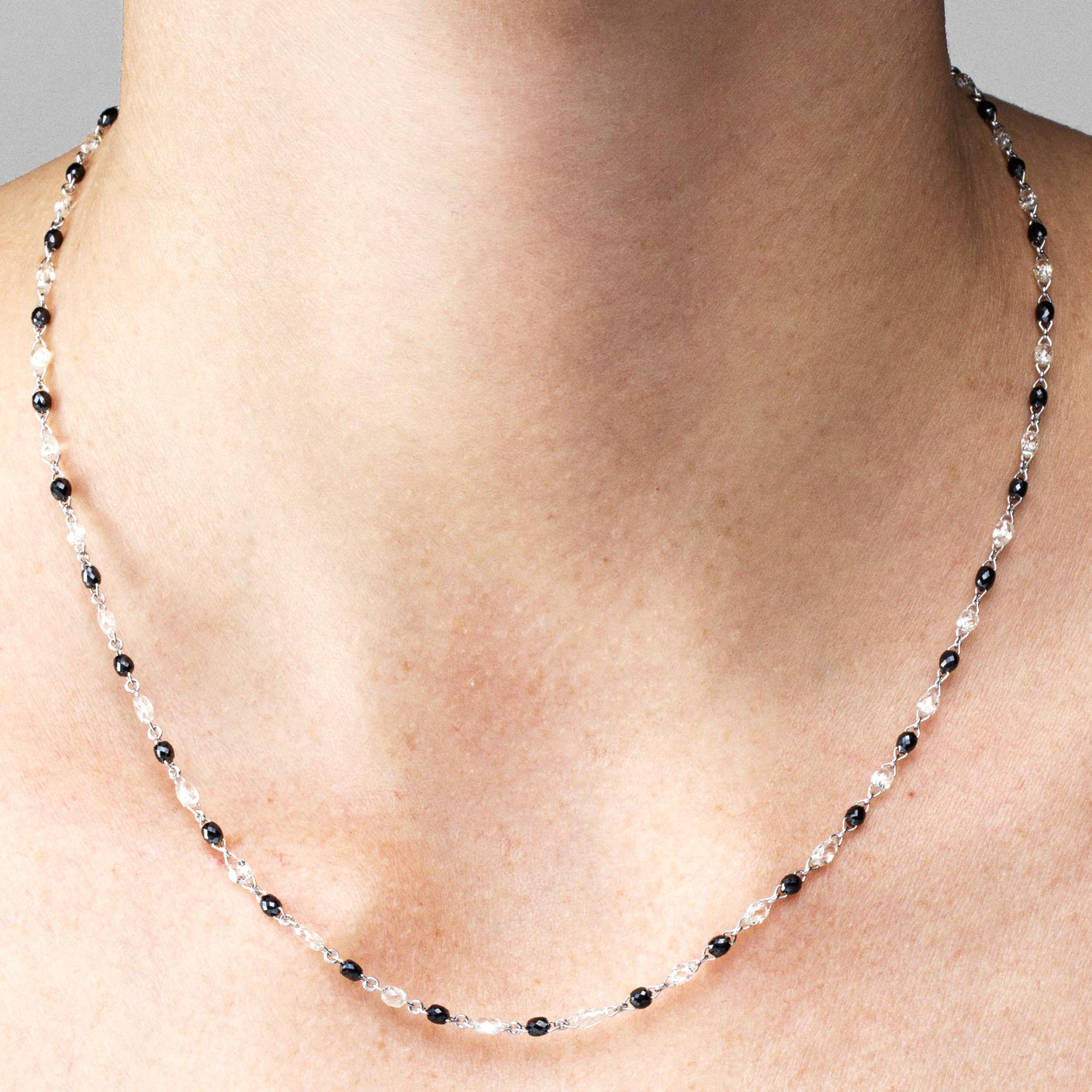 Alex Jona White Diamond Black Diamond 18 Karat White Gold Necklace In New Condition For Sale In Lugano, CH