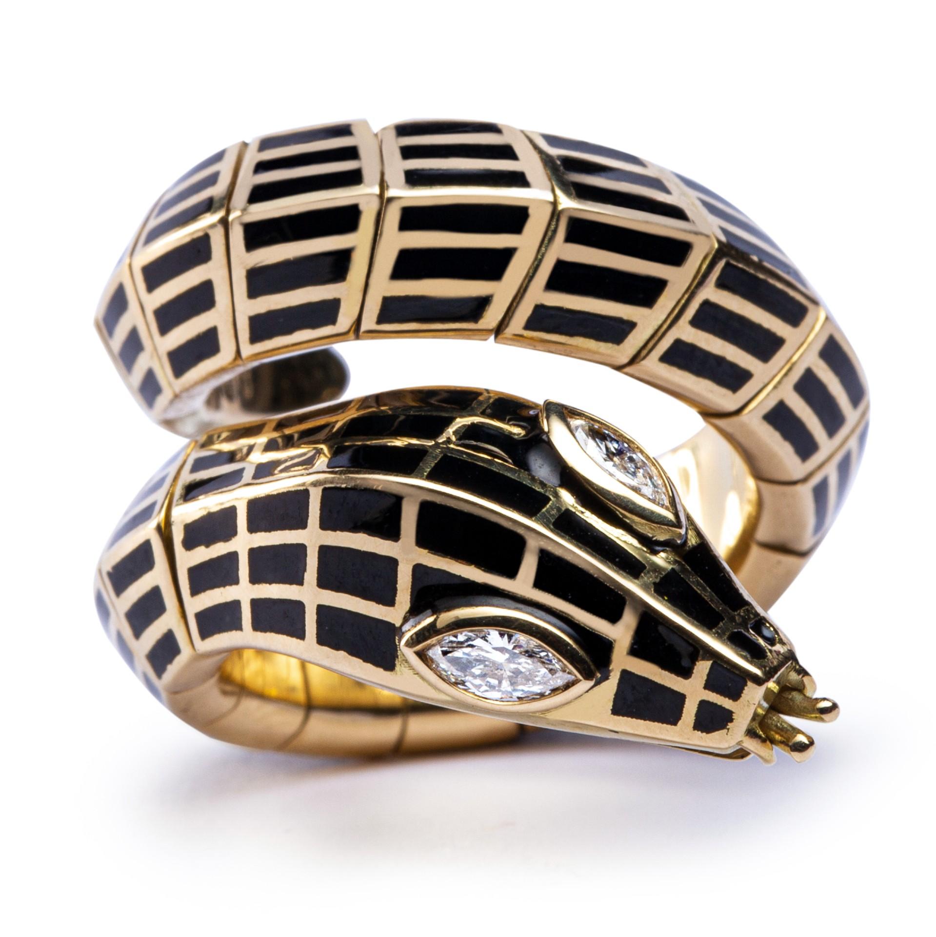 Alex Jona Bague serpent piqué en or jaune 18 carats avec diamants blancs et émail noir Neuf - En vente à Torino, IT