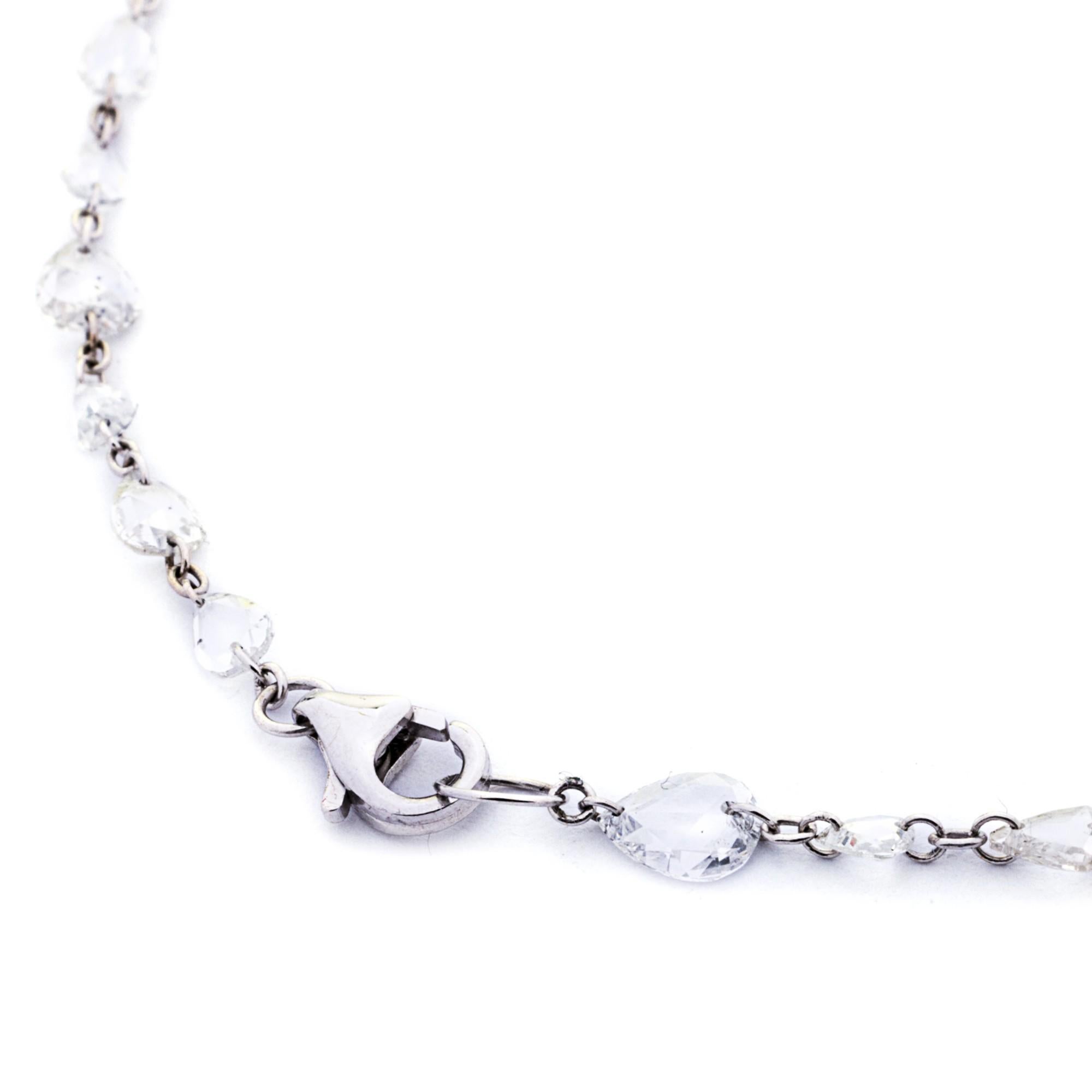 dünne lange Halskette mit weißem Diamanttropfen aus 18 Karat Weißgold von Jona im Angebot 1
