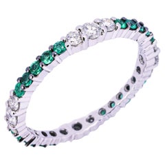 Alex Jona Eternity-Ring, Weißer Diamant, Smaragd, 18 Karat Weißgold