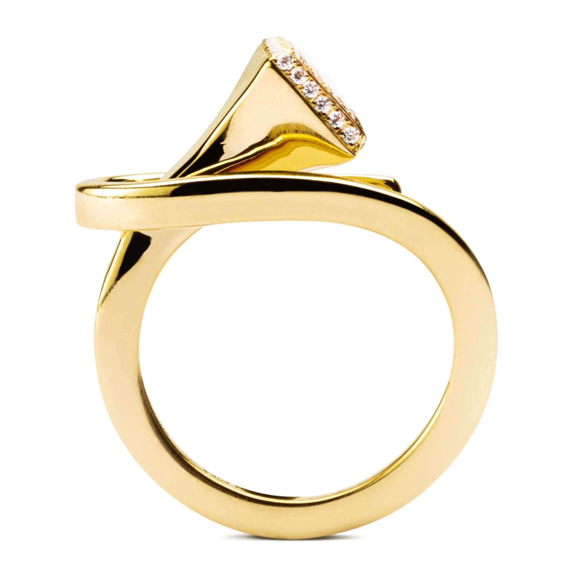 Alex Jona White Diamond Equestrian Horse Nail 18 Karat Yellow Gold Ring In New Condition In Torino, IT