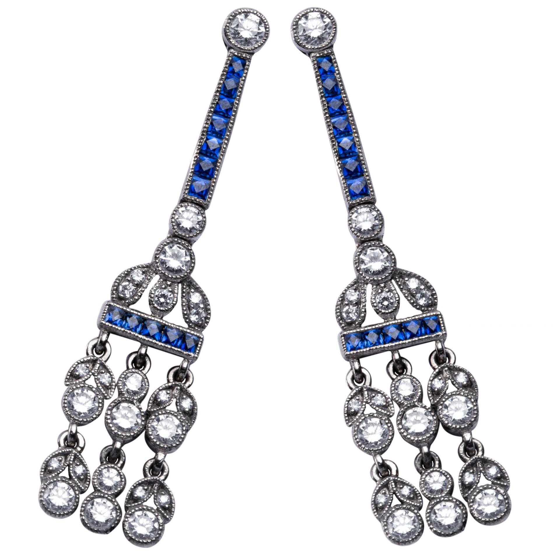 Kronleuchter-Ohrringe von Alex Jona aus Platin mit weißem Diamant und Saphir im Angebot
