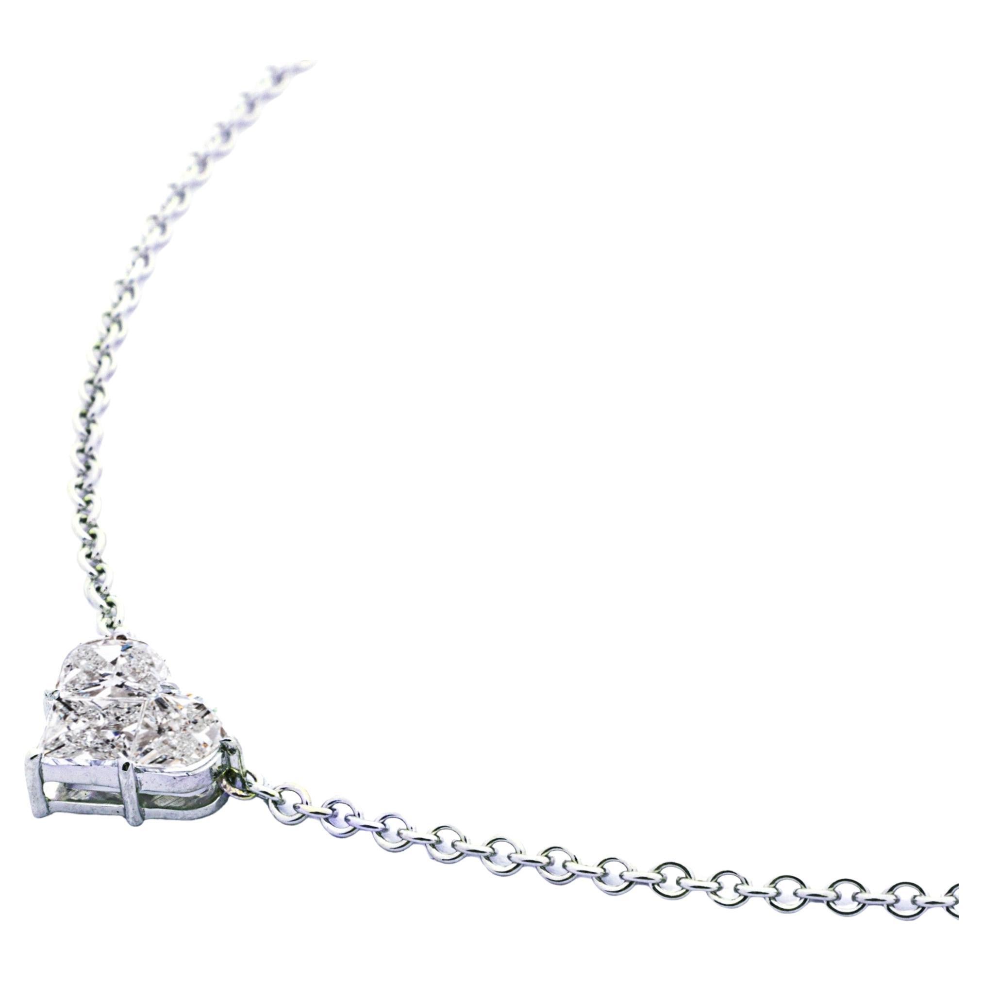 Round Cut White Diamond White Gold Heart Pendant Necklace For Sale