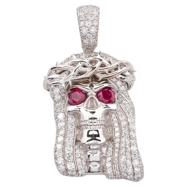 Alex Moss New York Skull Jesus Pendant – White