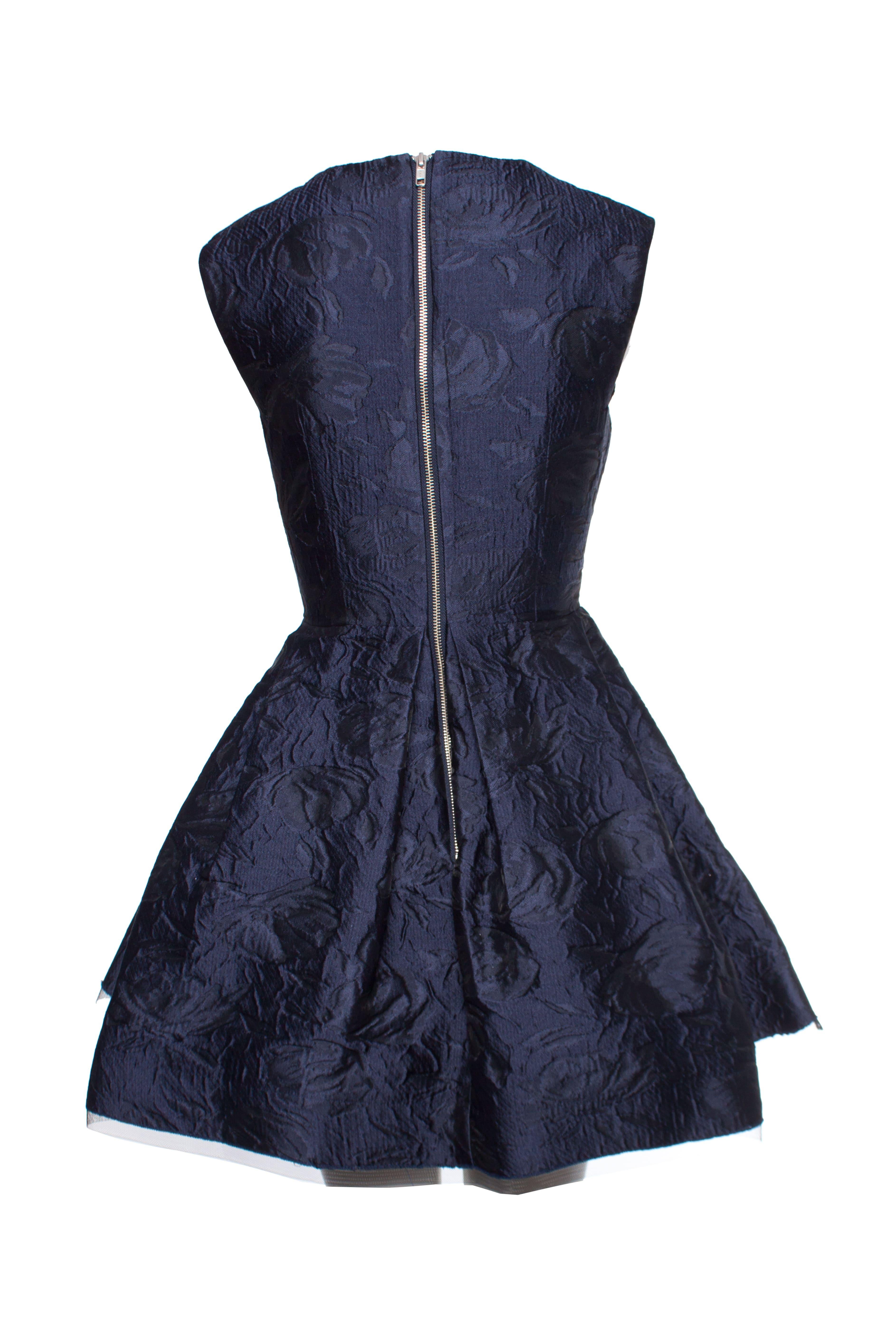 Alex Perry, minivestido de brocado floral Dexter. en Nuevo estado para la venta en AMSTERDAM, NL