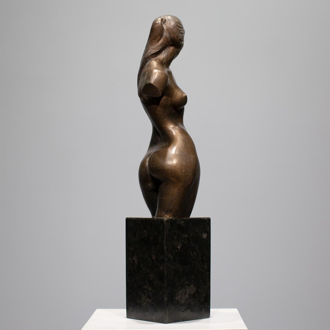 Model Girl – Sculpture von Alex Radionov