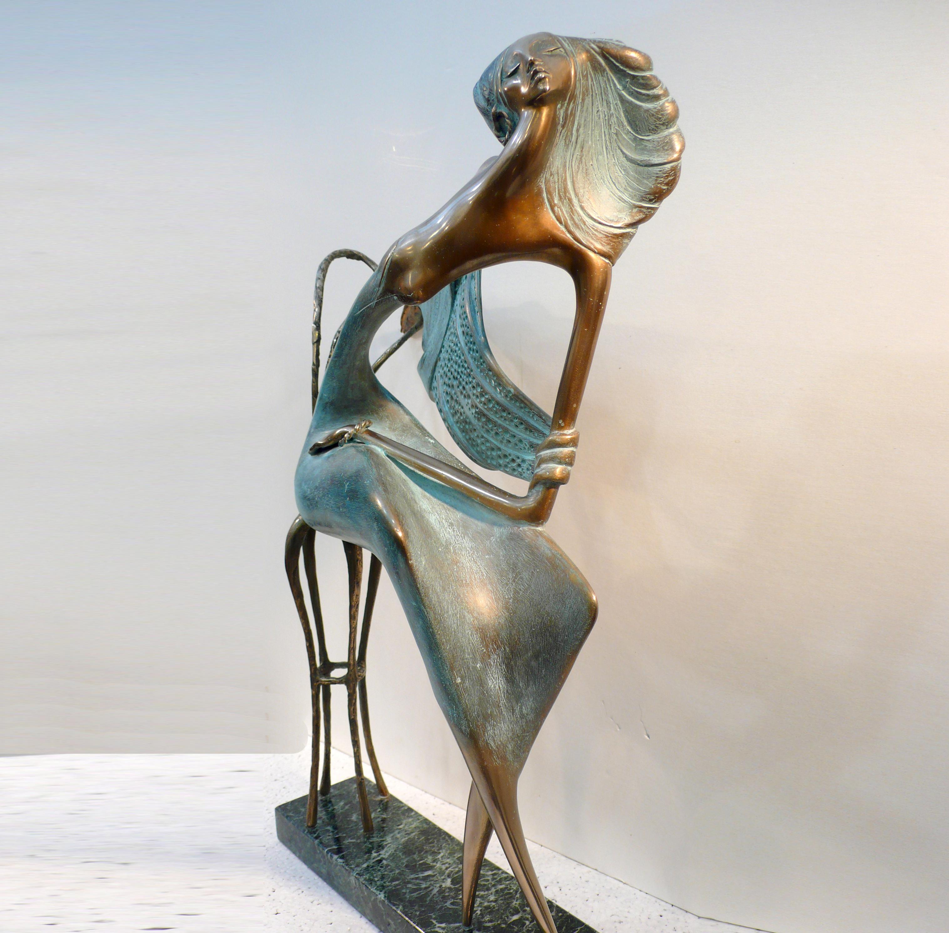 Piccadilly - Sculpture by Alex Radionov