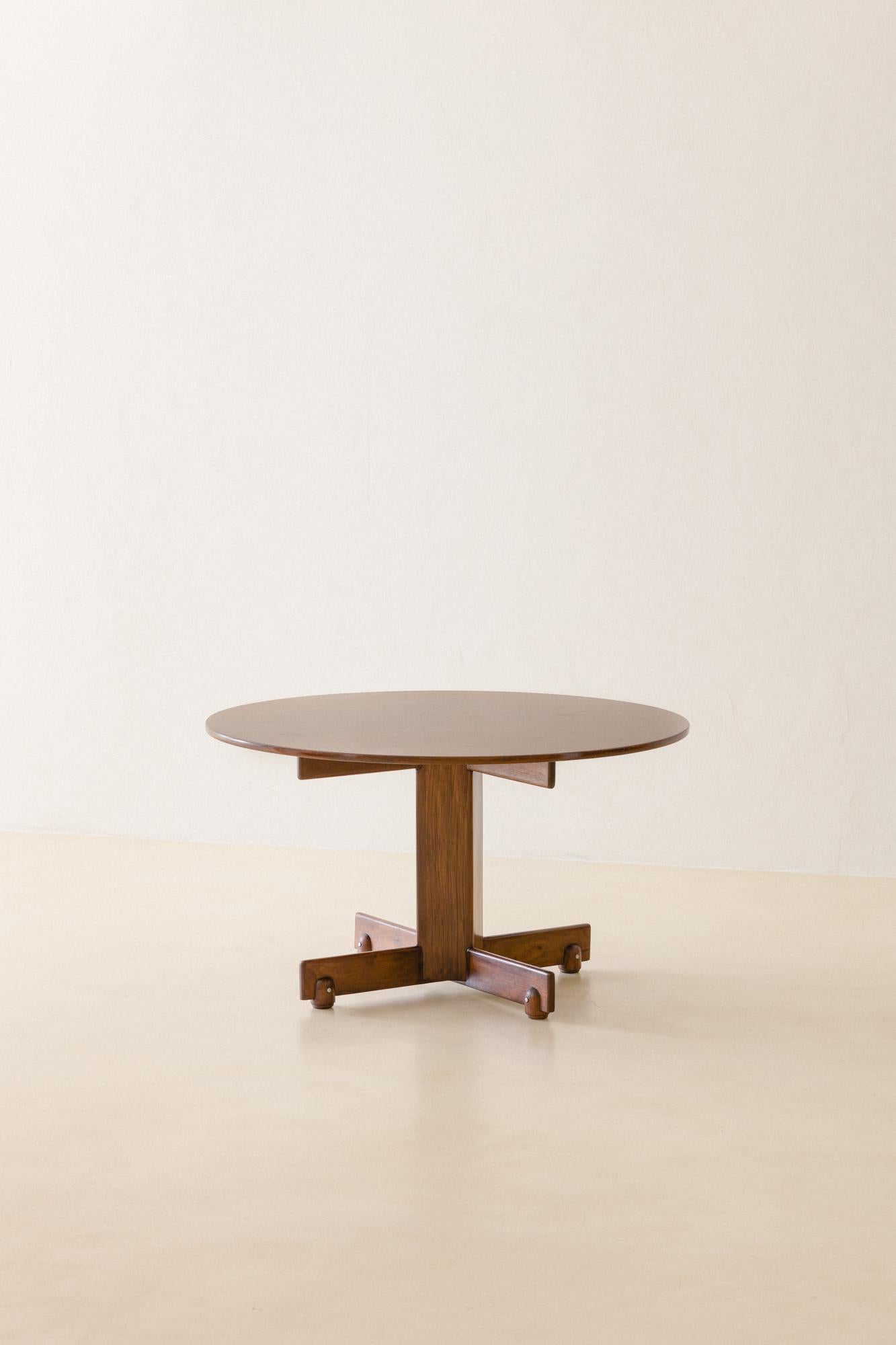 Table de salle à manger ronde « Alex » de Sergio Rodrigues, design brésilien du milieu du siècle dernier en vente 1