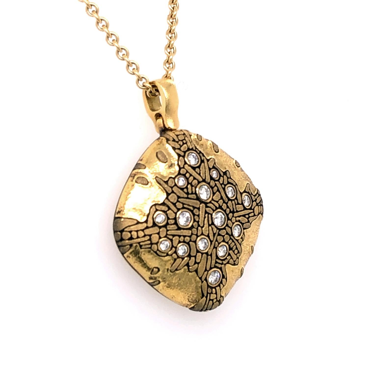 From the studio of Alex Sepkus in New York - 18 karat yellow gold 