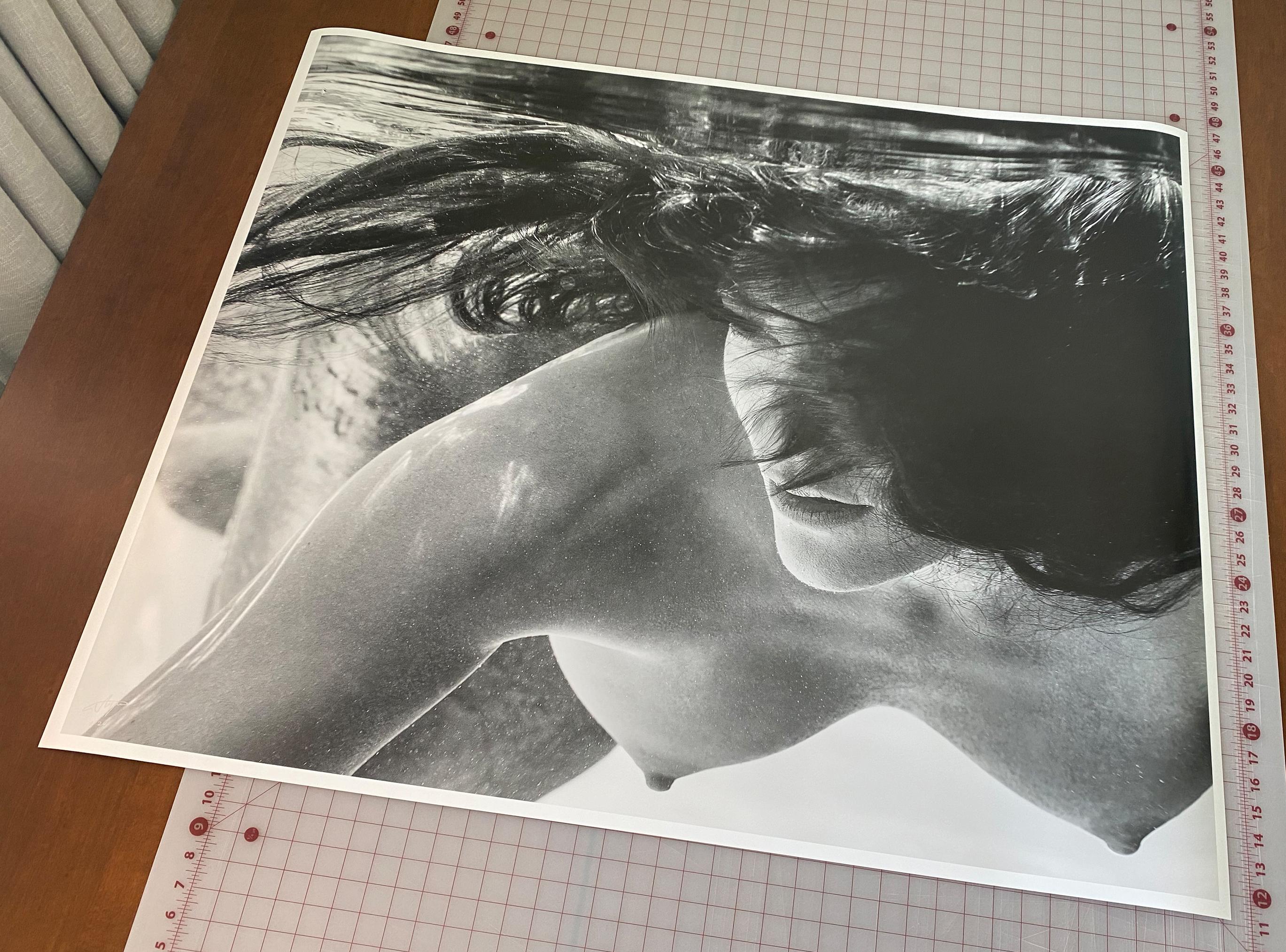 Apriel - Unterwasser-Schwarz-Weiß-Nacktfotografie - Archivpigment 43