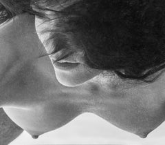 Apriel - fotografia subacquea di nudo in bianco e nero - pigmento d'archivio 35 x 43"