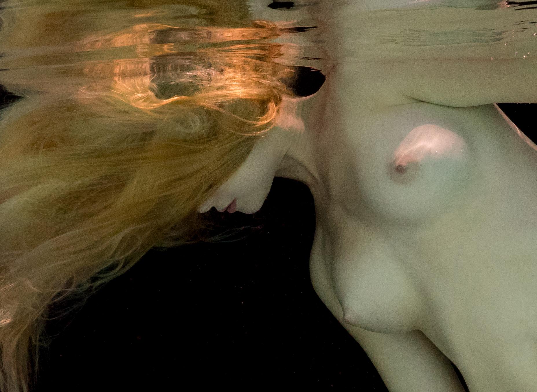 Athena - underwater nude photograph - archival pigment print - Photograph by Alex Sher
