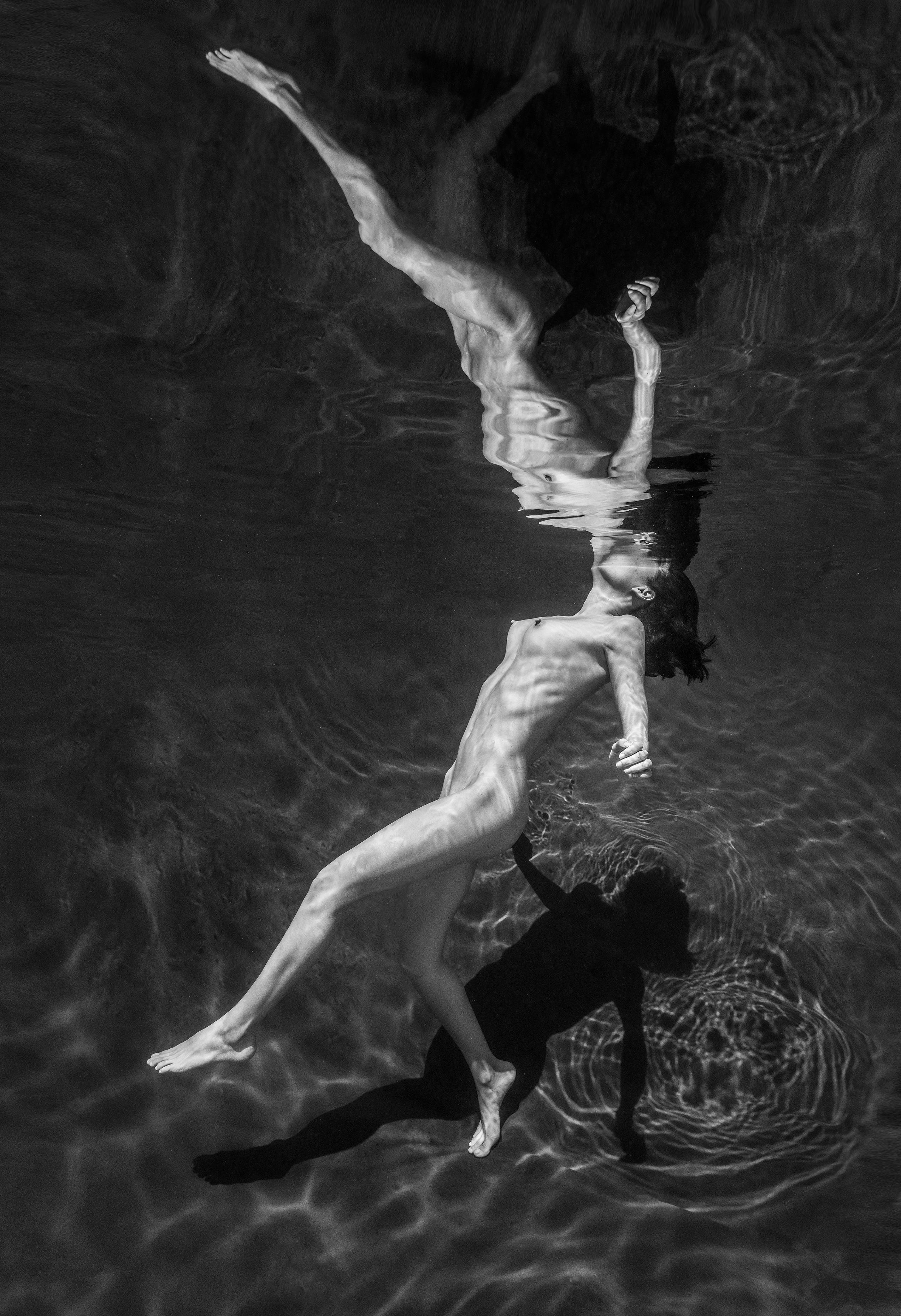 Alex Sher Black and White Photograph - Balance - underwater nude b&w photograph - archival pigment 51x35"