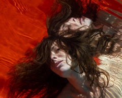 Grüne Nägel – Unterwasser-Nacktfotografie – Archivpigmentdruck