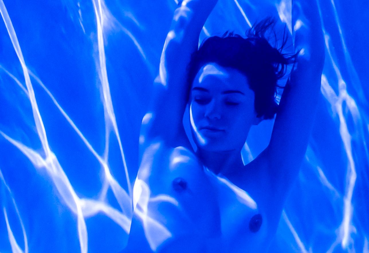 Fluorescence - underwater nude photograph - archival pigment print 18